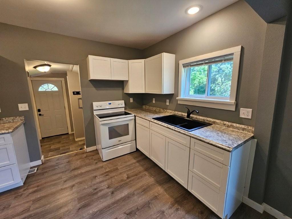 359 Byes Avenue Nw Property Photo 7