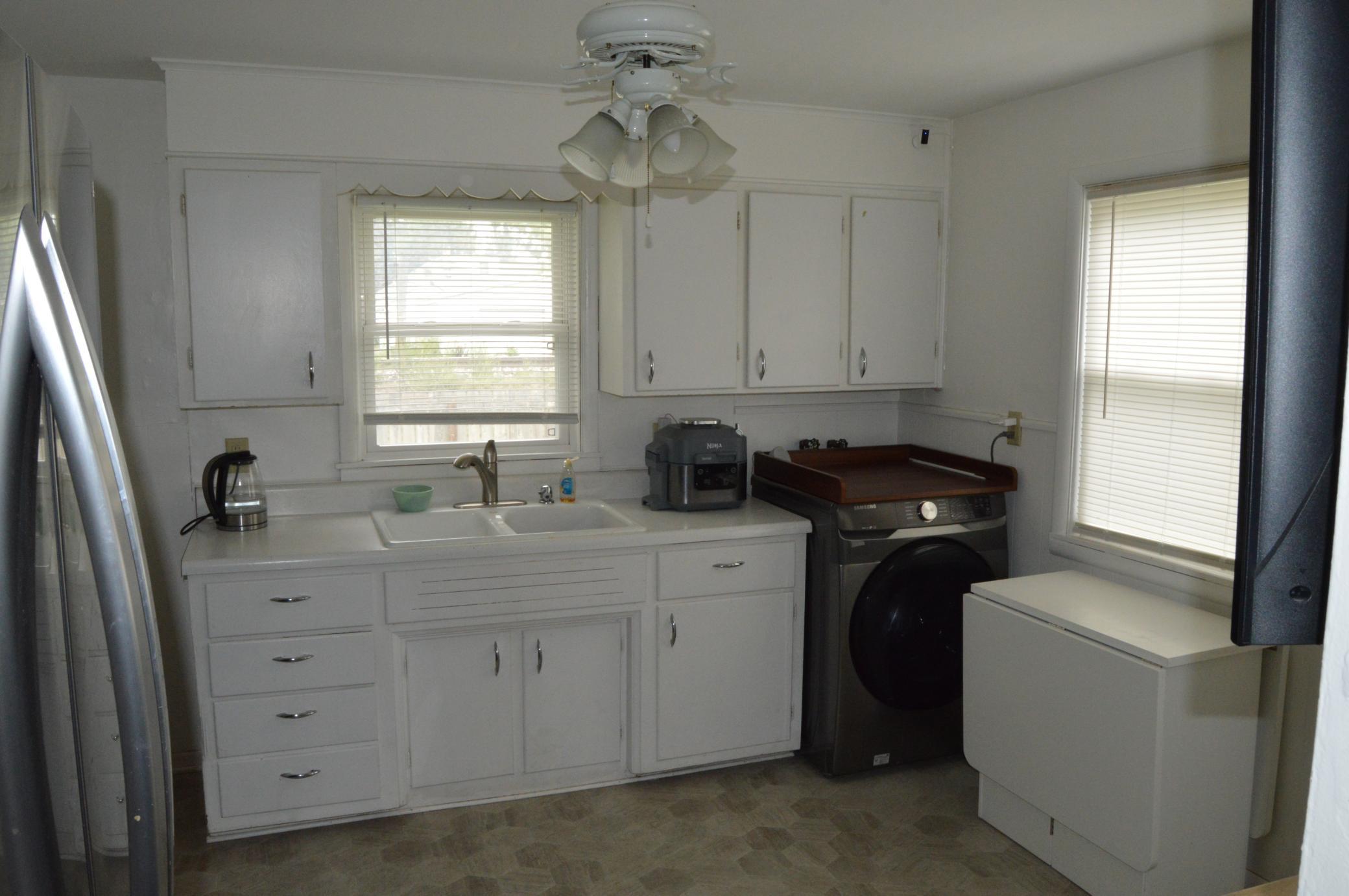 574 Wilson Street Property Photo 6