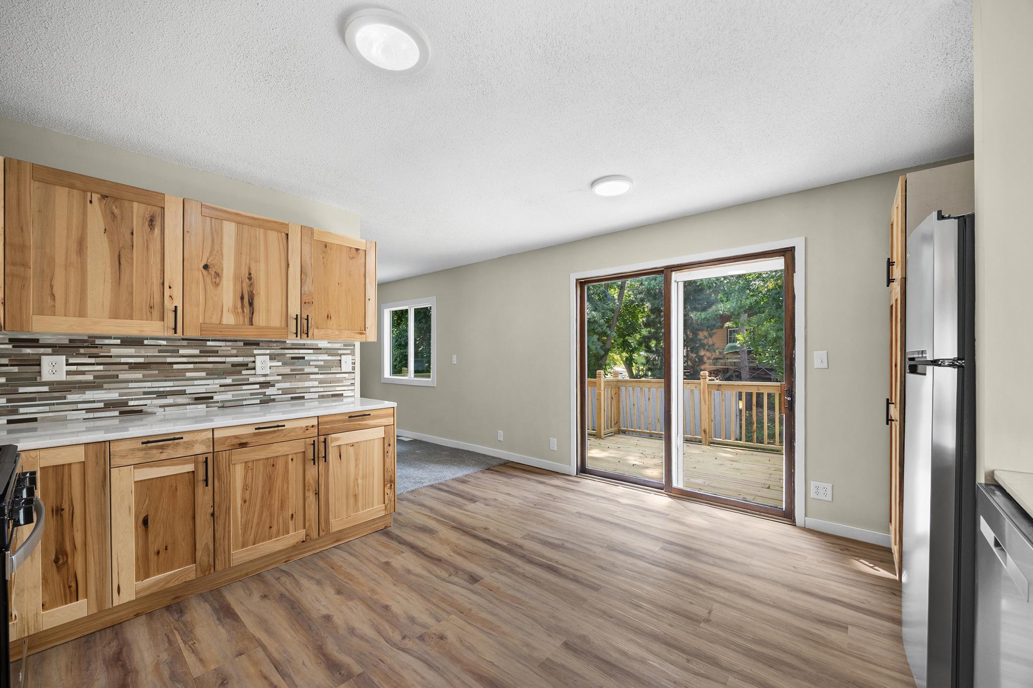 7101 Willow Road Property Photo 6