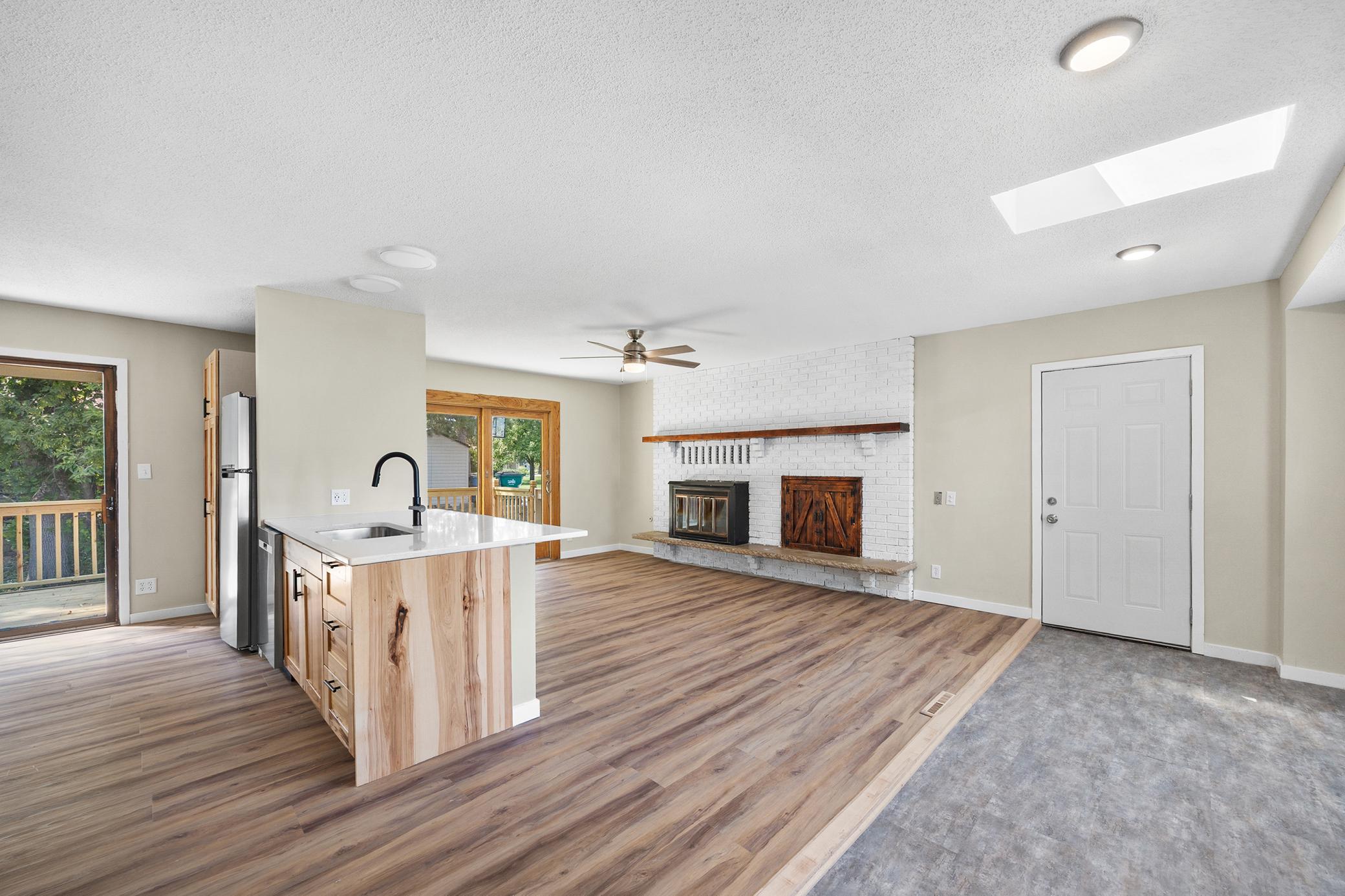 7101 Willow Road Property Photo 8