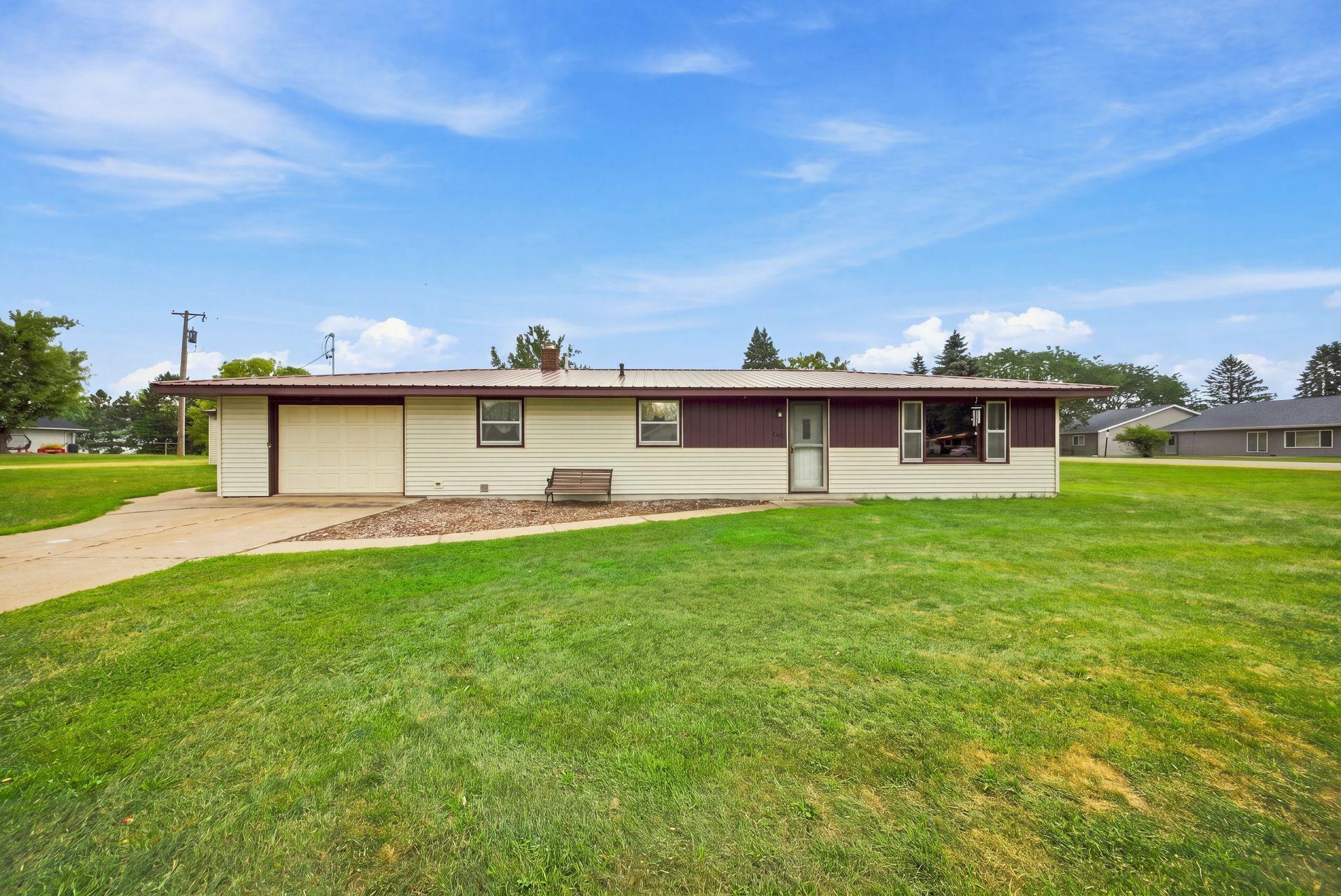 202 7th Street Property Photo 1