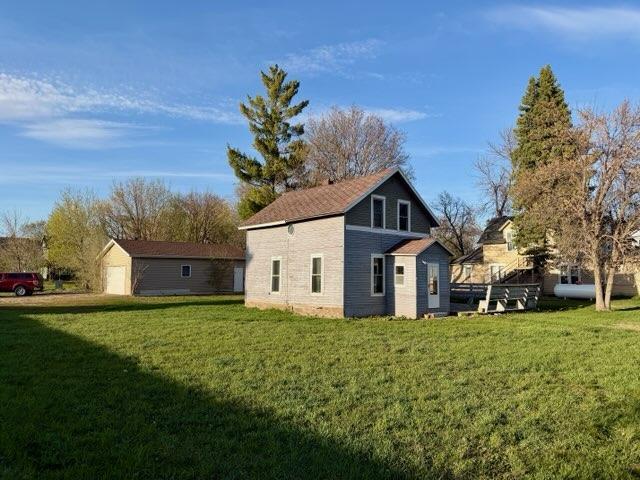 101 5th Avenue E Property Photo 3