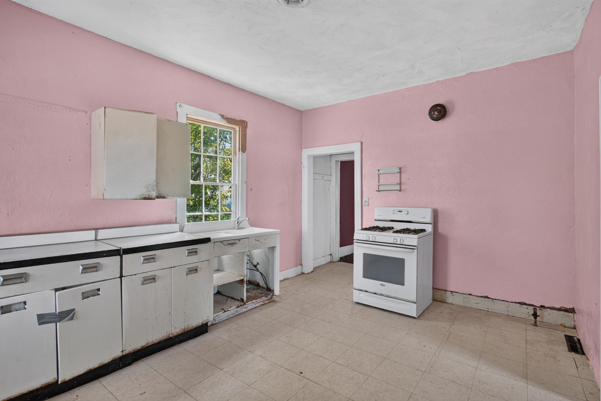 602 2nd Avenue E Property Photo 4