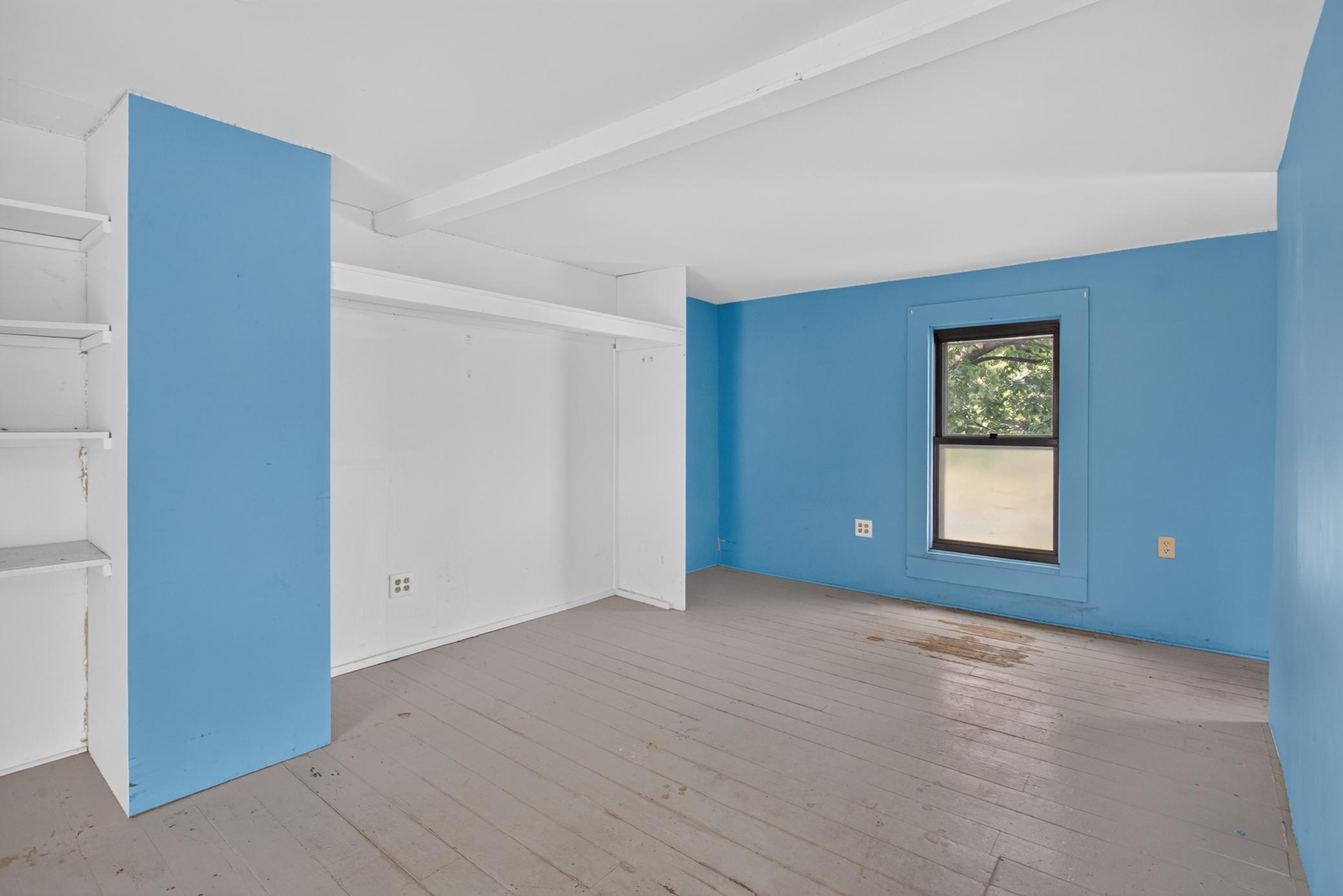 602 2nd Avenue E Property Photo 7