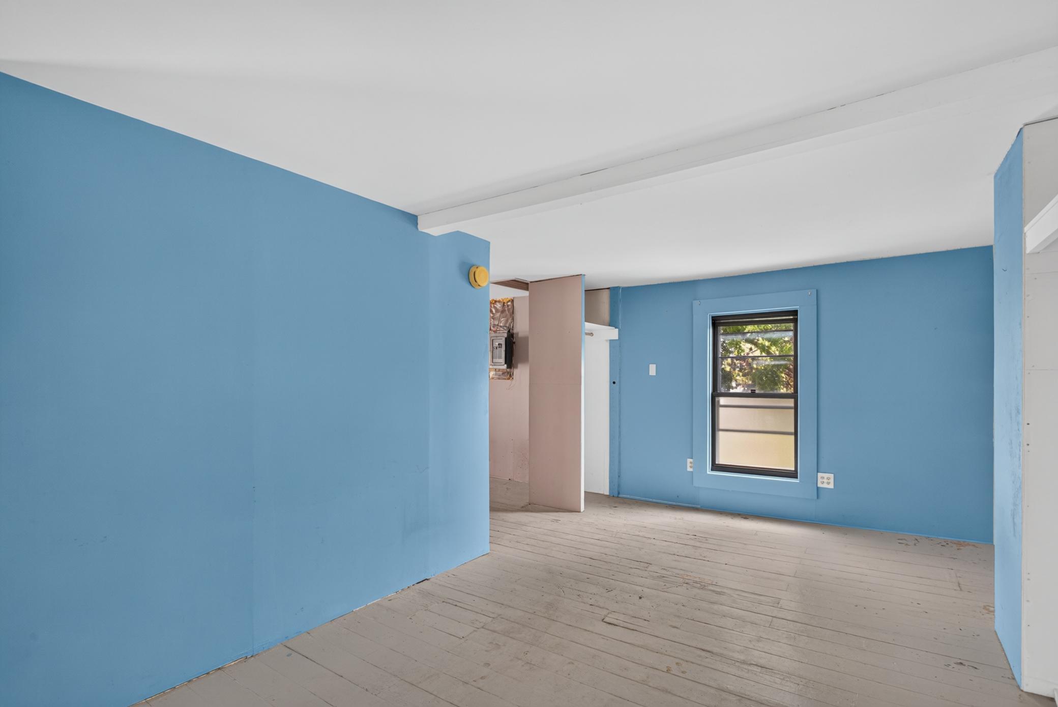 602 2nd Avenue E Property Photo 8