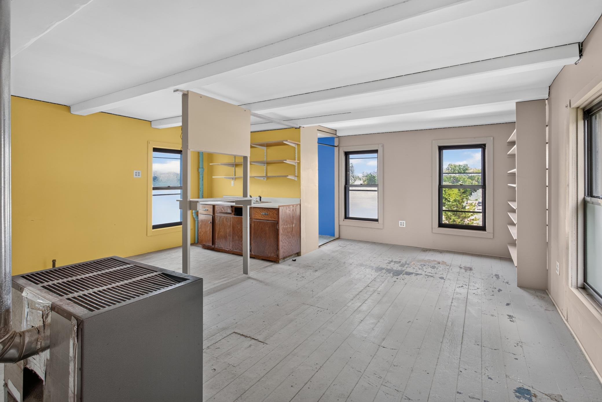 602 2nd Avenue E Property Photo 10