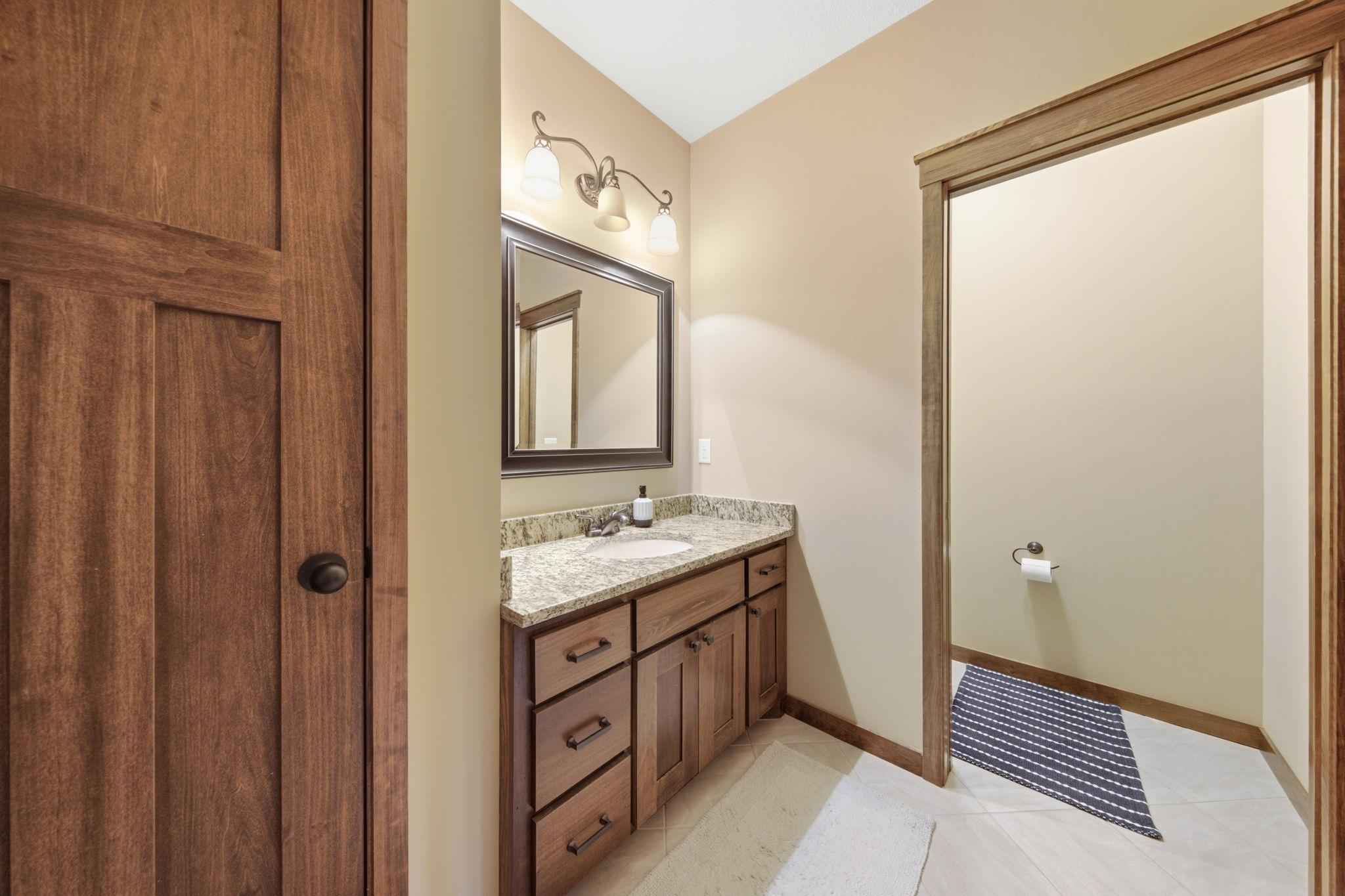 1501 Comstock Lane N Property Photo 28