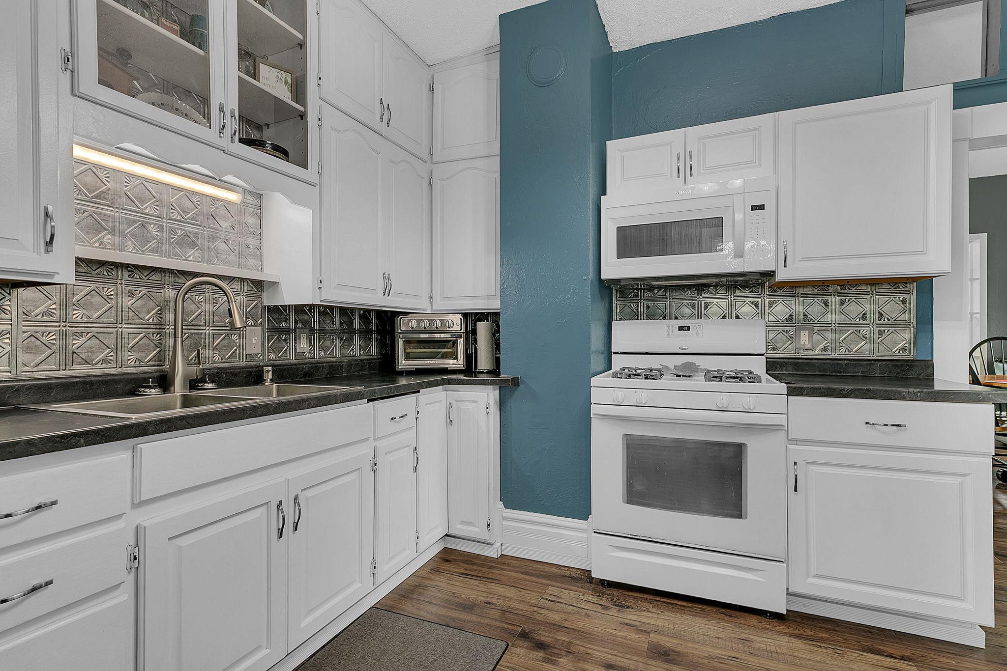 241 3rd Street Property Photo 5