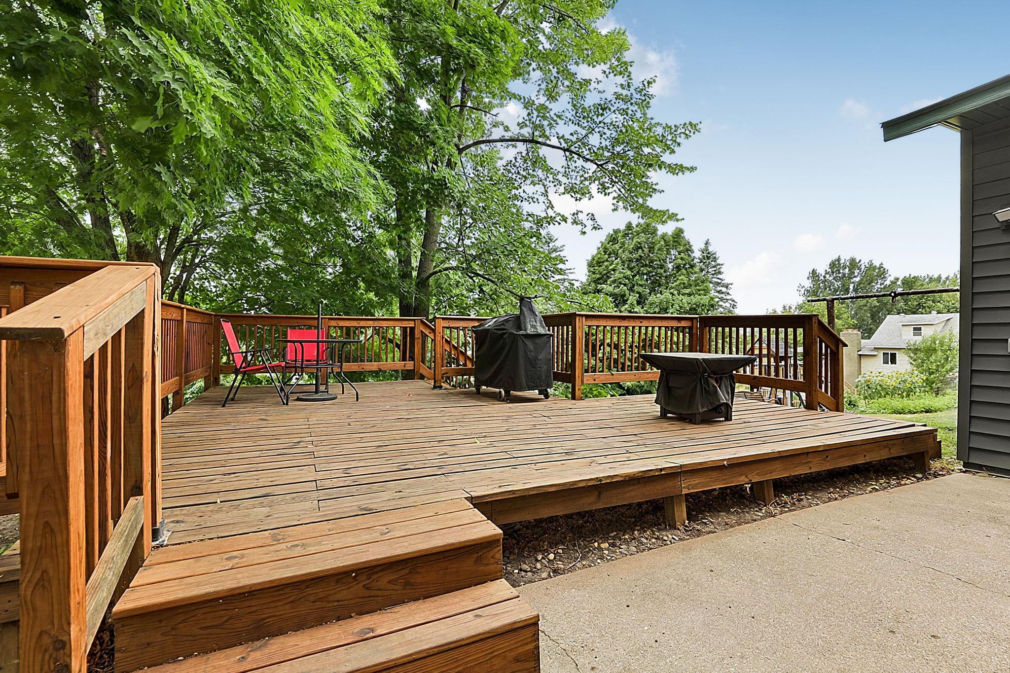 241 3rd Street Property Photo 17