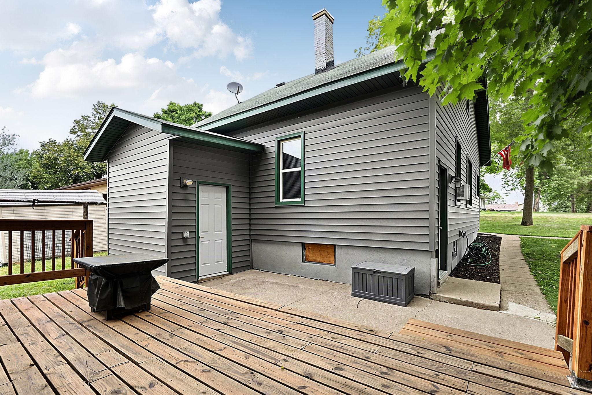 241 3rd Street Property Photo 18
