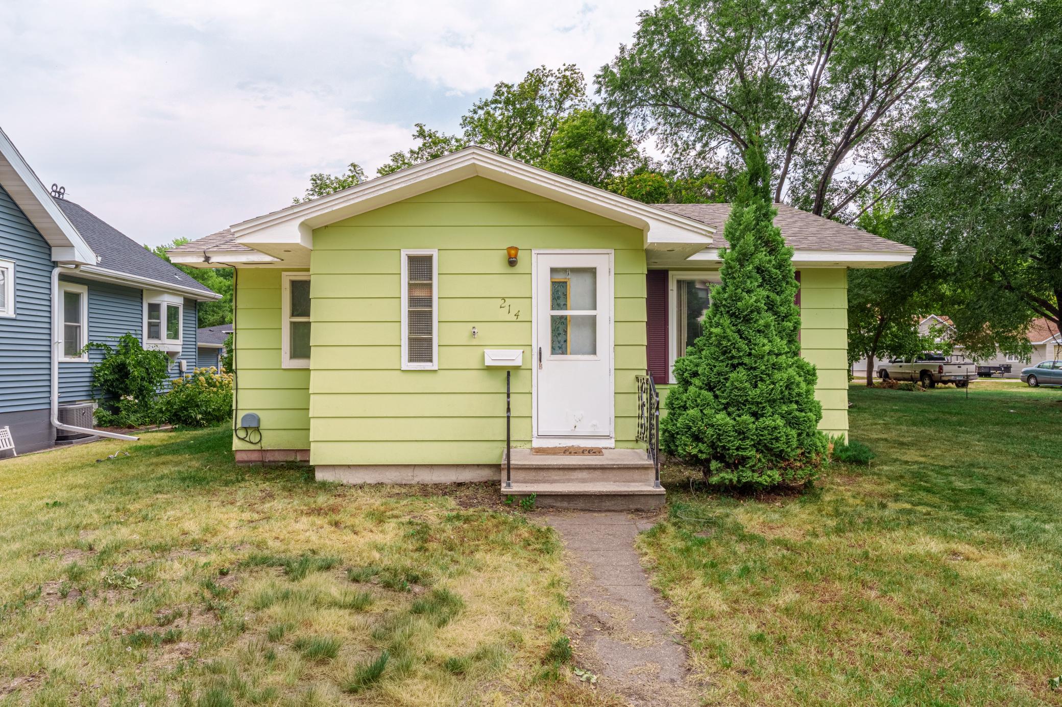 214 4th Street Ne Property Photo 1