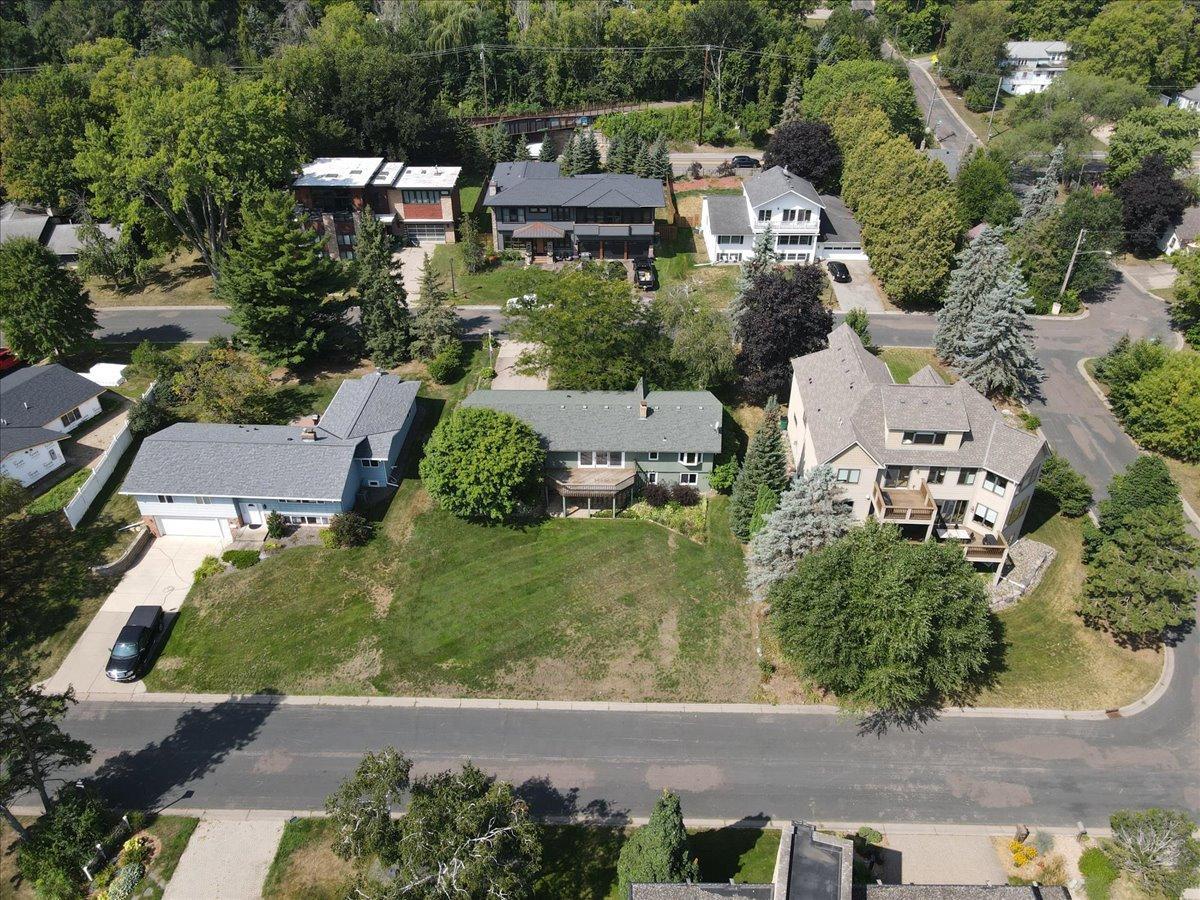 103 Lakeside Drive Property Photo 5
