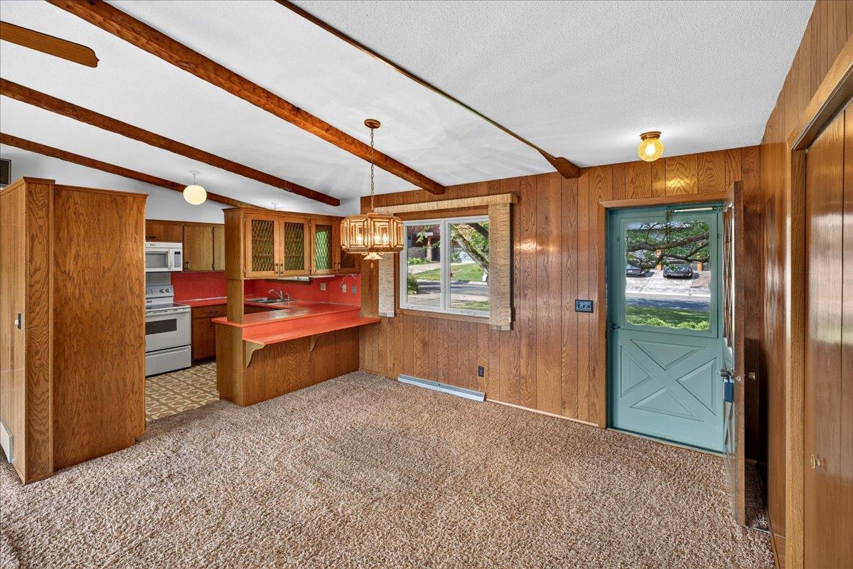 103 Lakeside Drive Property Photo 14