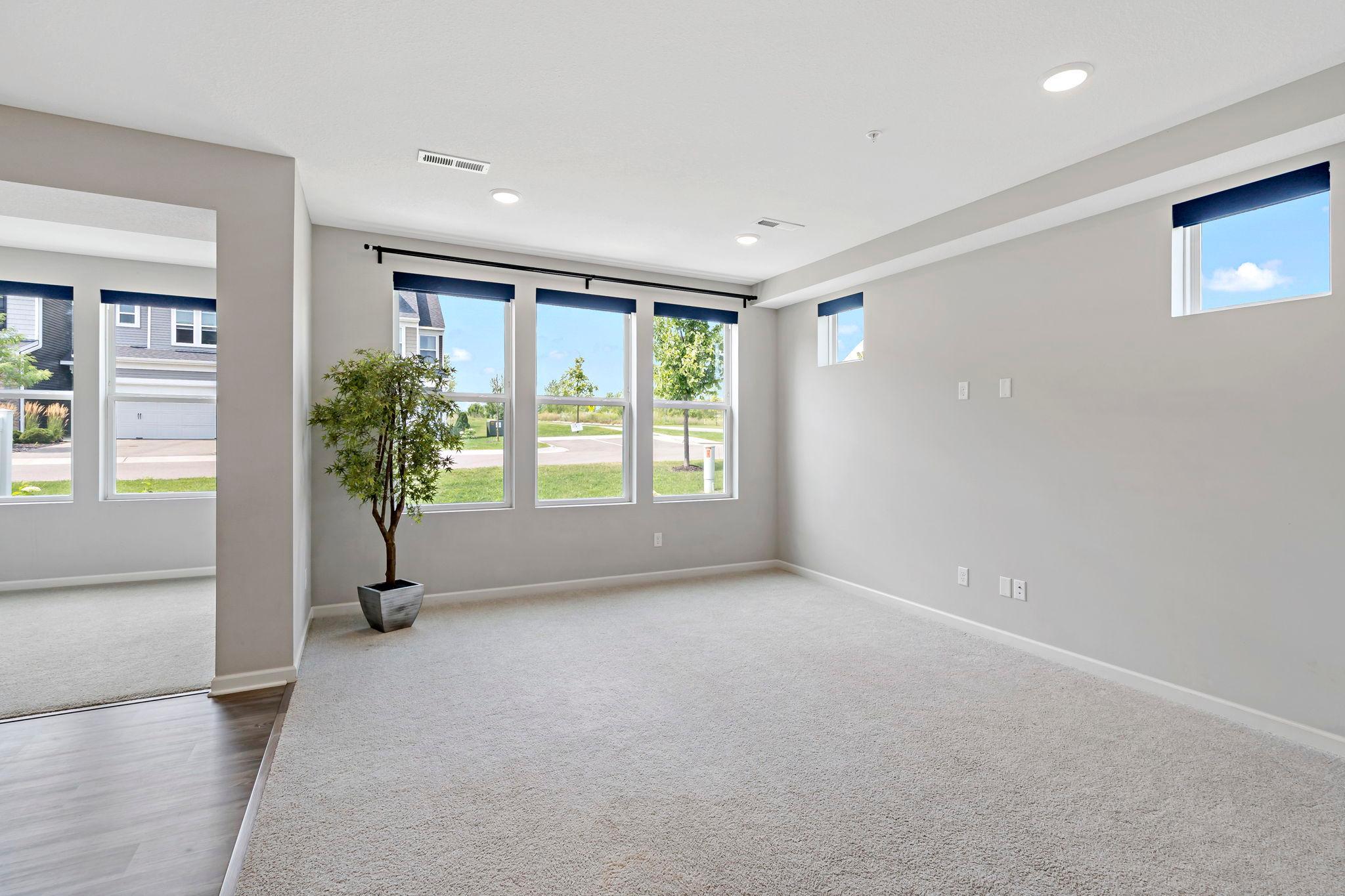 11263 Crestbury Drive Property Photo 9