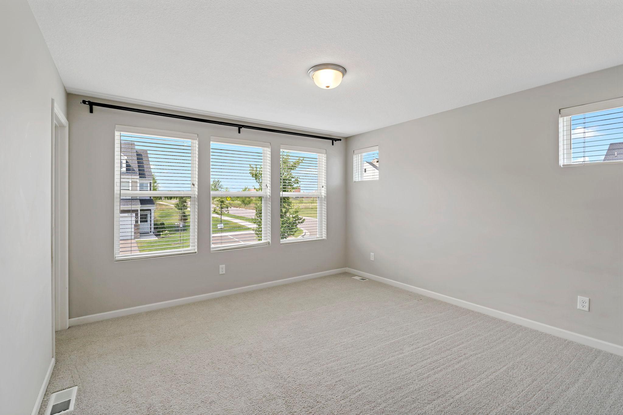 11263 Crestbury Drive Property Photo 13