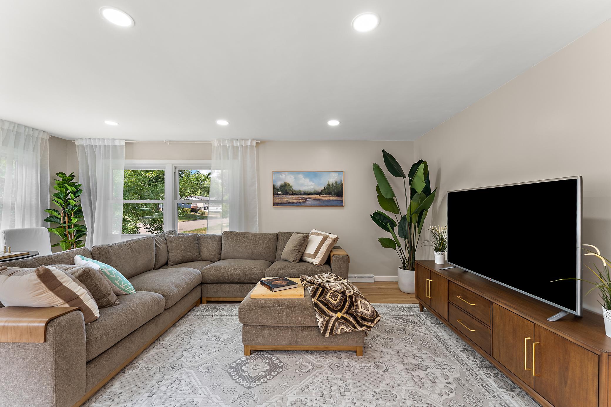 231 Birchwood Drive N Property Photo 11