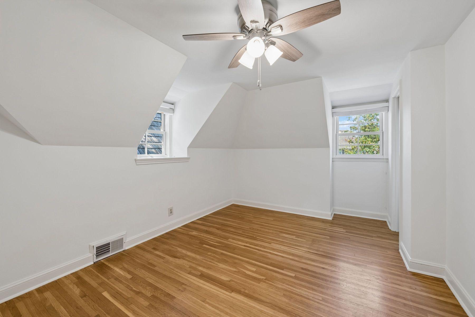 5404 Interlachen Boulevard Property Photo 24