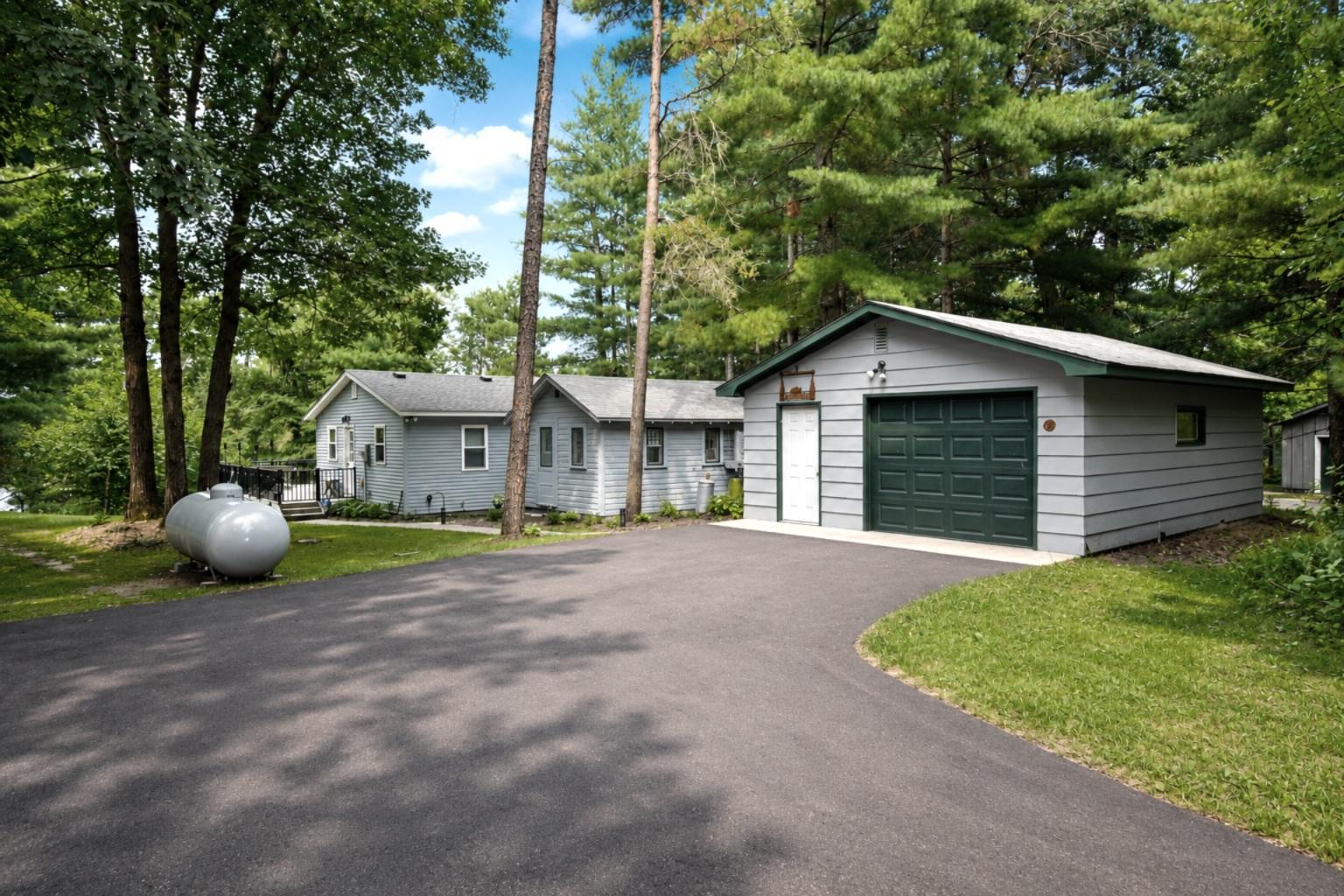 6575 Flowage Drive Property Photo 4