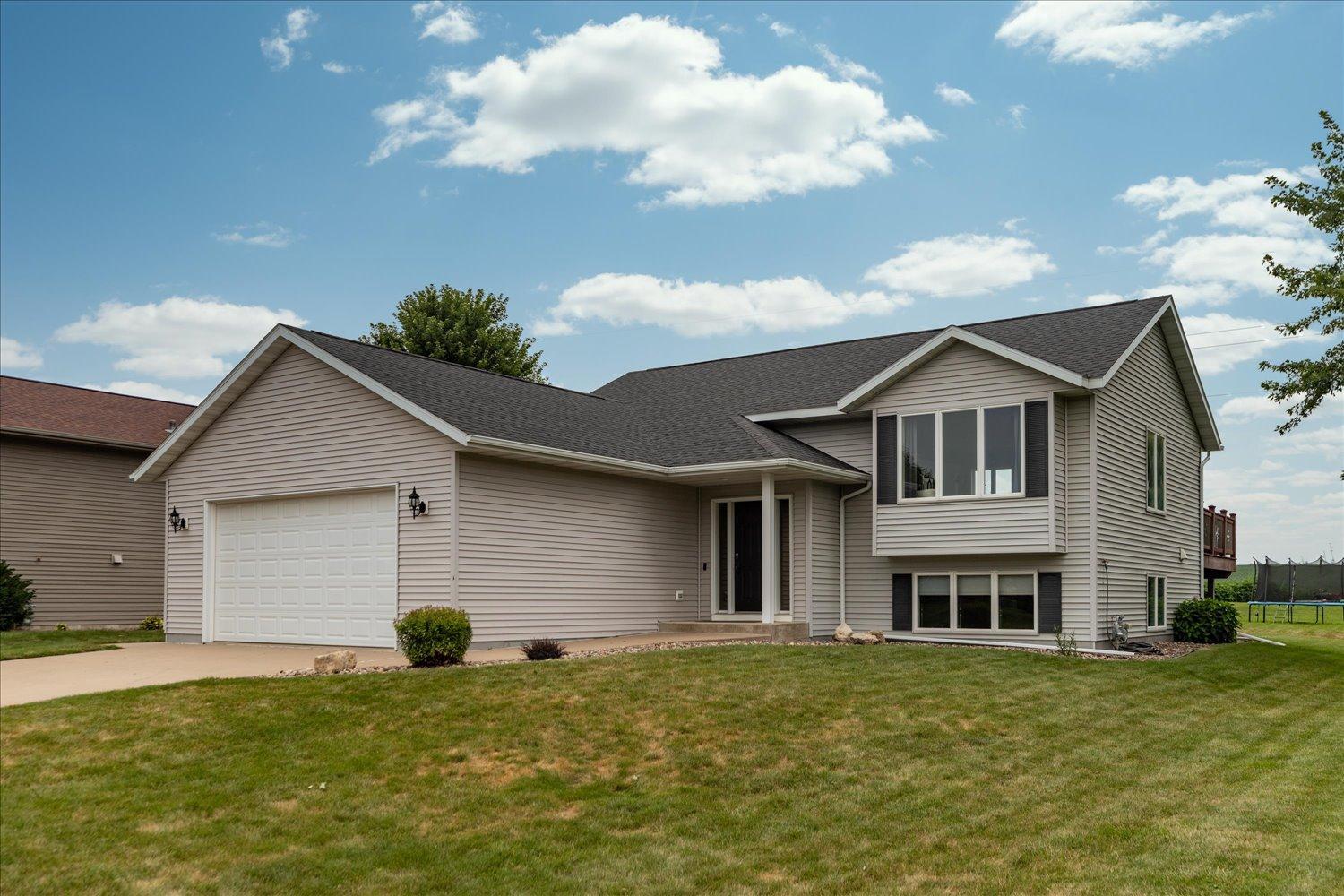 153 Penn Drive Property Photo 1