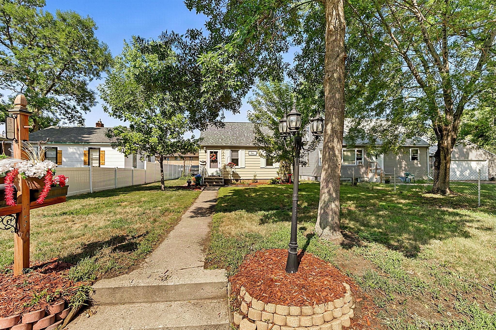 321 32nd Avenue N Property Photo 1