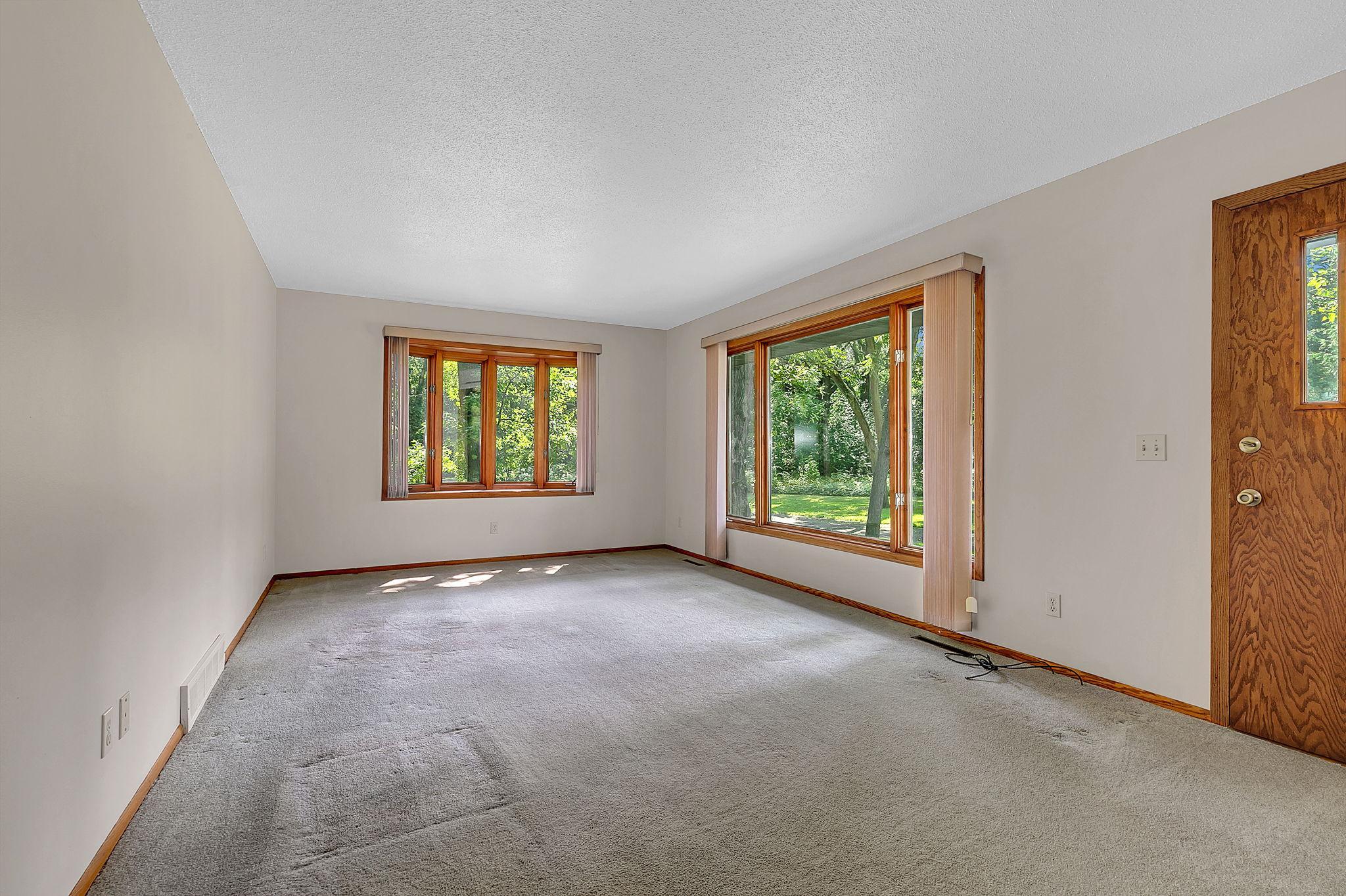 14195 160th Avenue Property Photo 12
