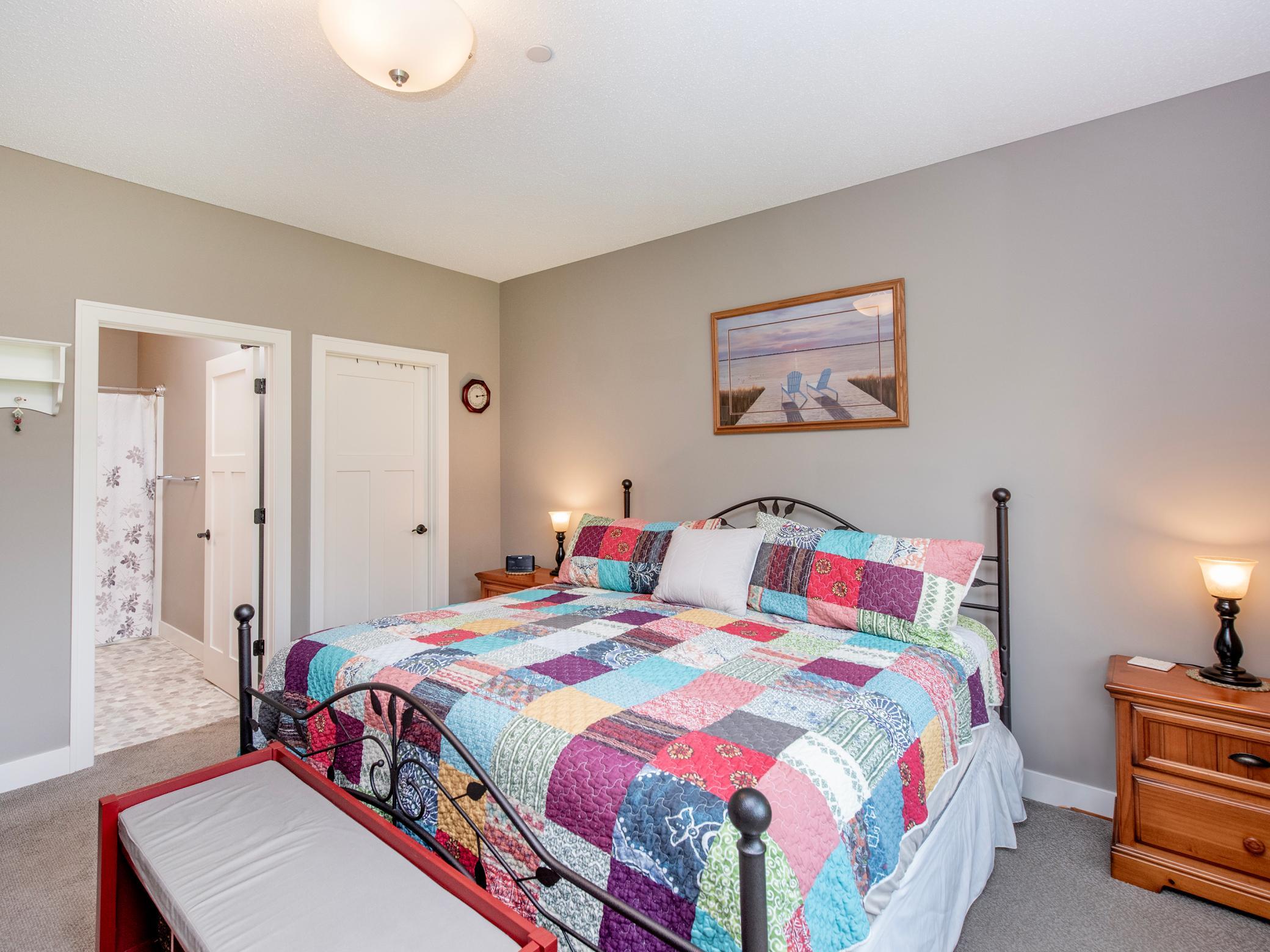 2365 Skillman Avenue E Property Photo 14