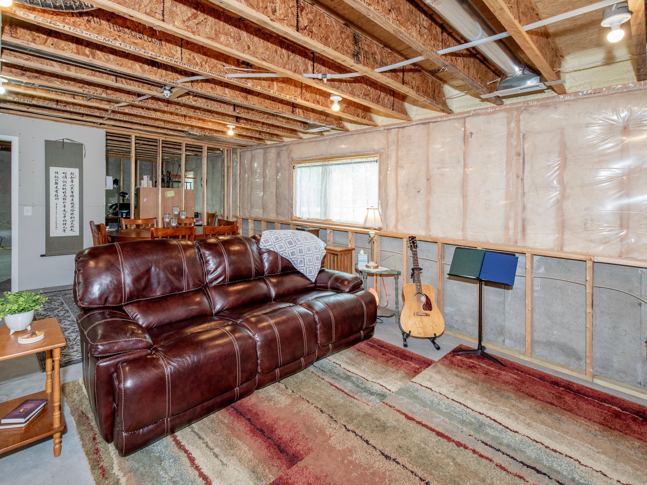 2365 Skillman Avenue E Property Photo 24
