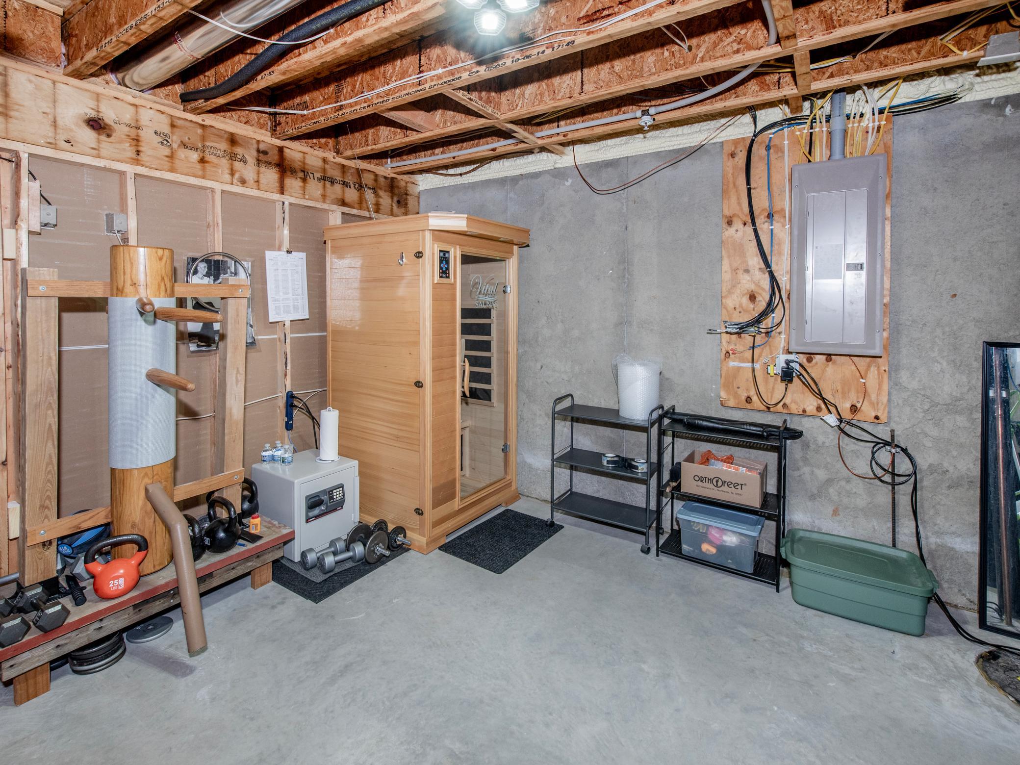 2365 Skillman Avenue E Property Photo 30