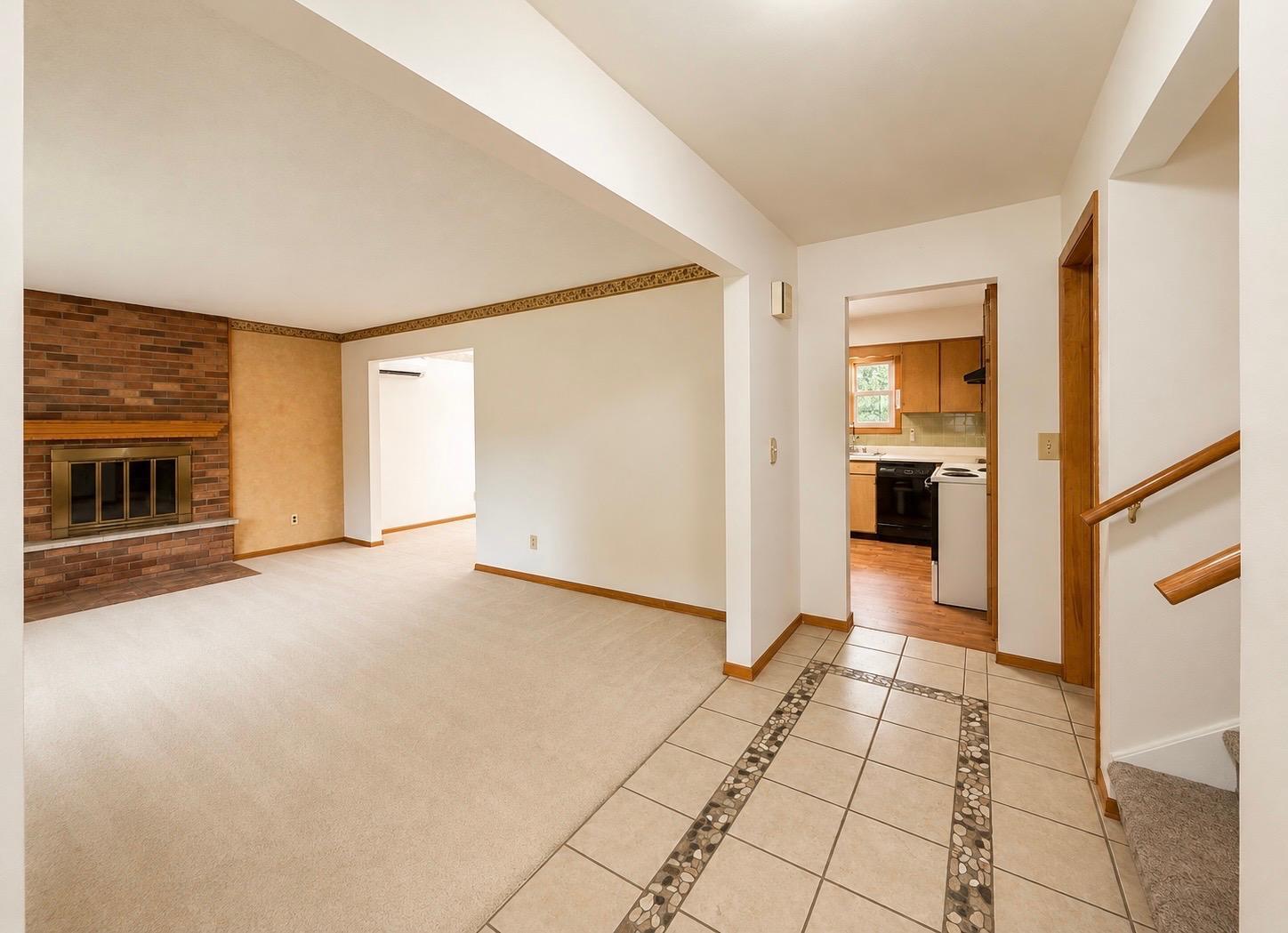 817 Clarks Lane Property Photo 8
