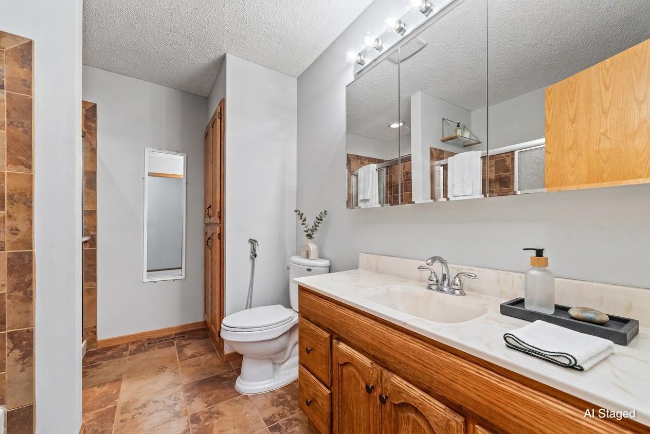 483 Poplar Drive Property Photo 12