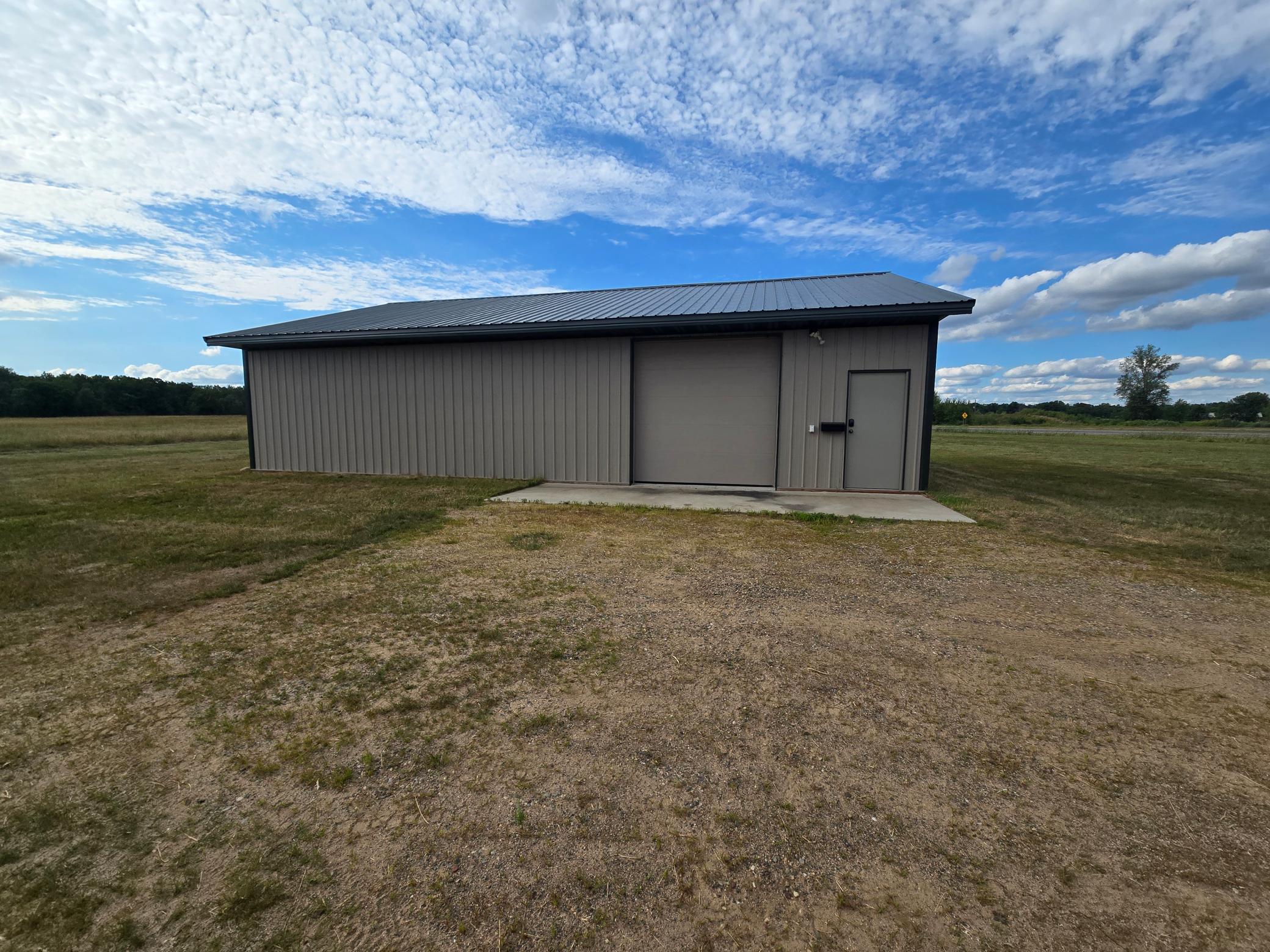 16986 Hwy 10 Property Photo 3