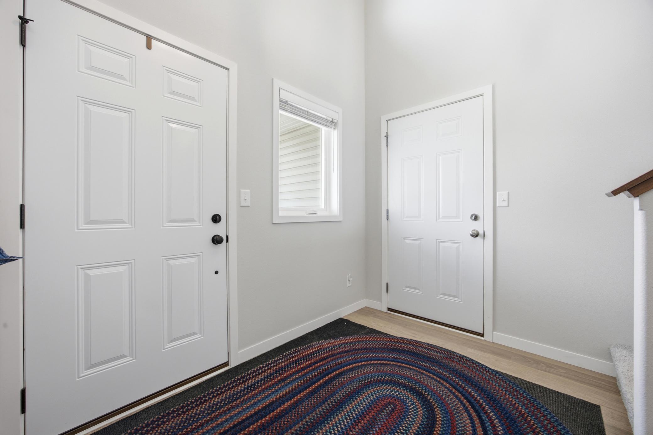 1204 Marlys Drive W Property Photo 4