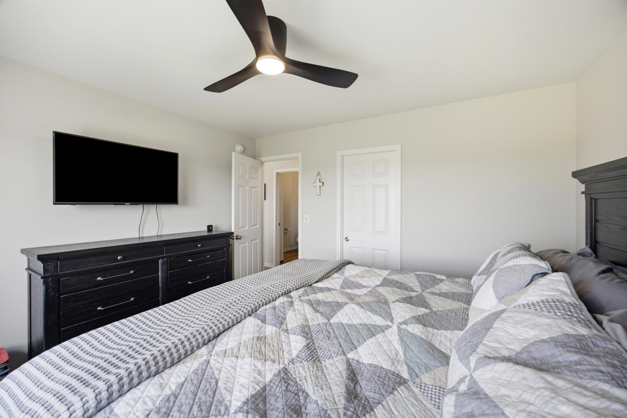 1204 Marlys Drive W Property Photo 14