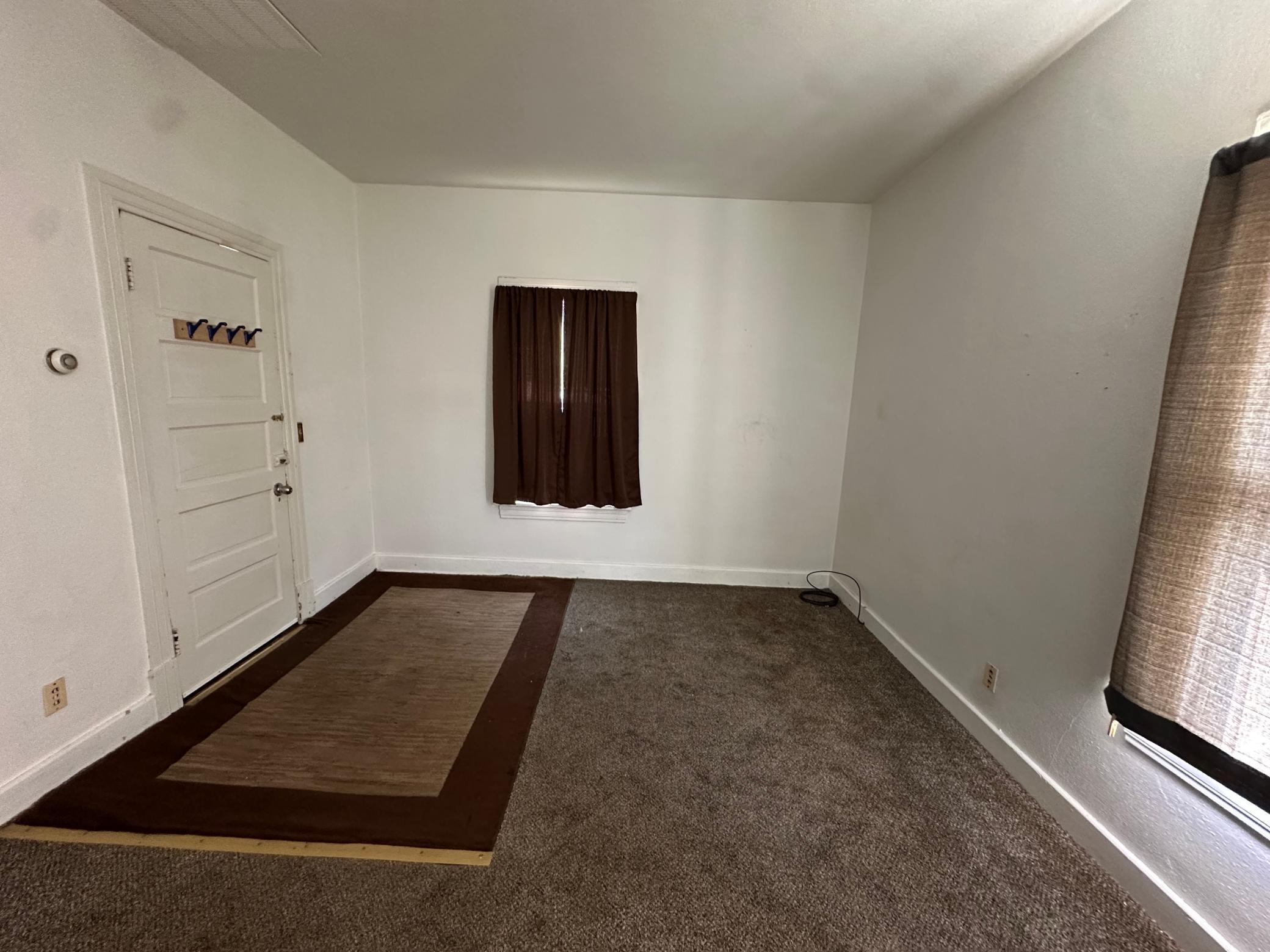 415 1st Street E Property Photo 5
