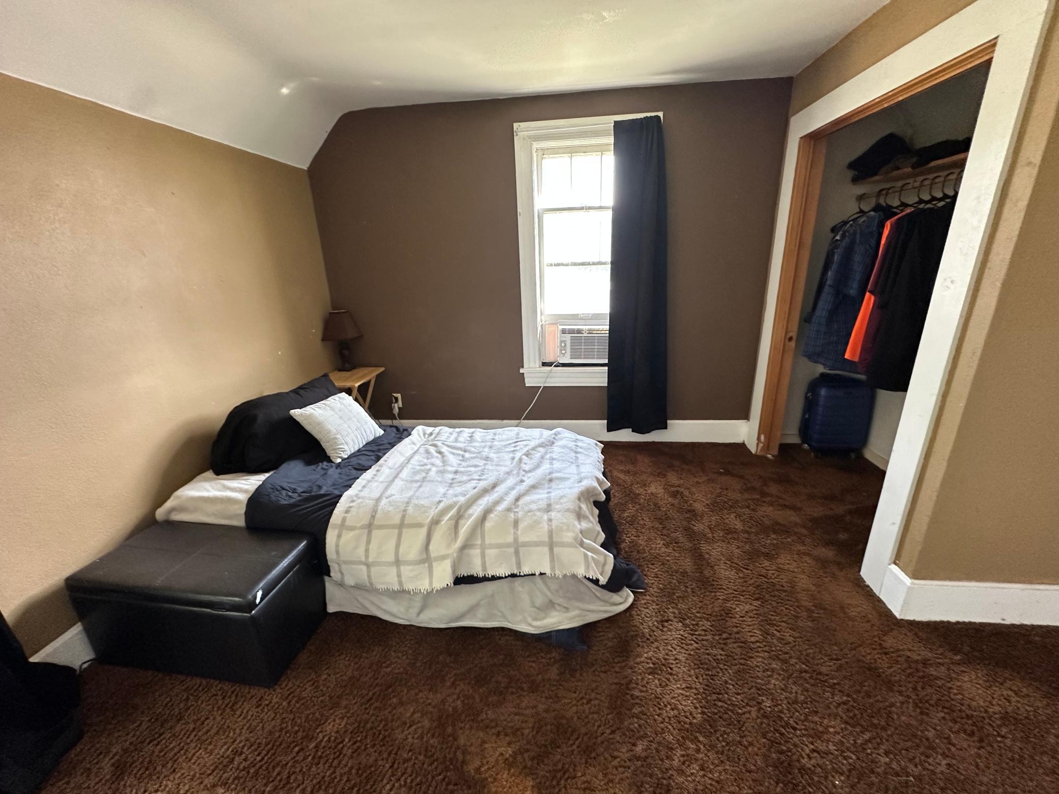 415 1st Street E Property Photo 7