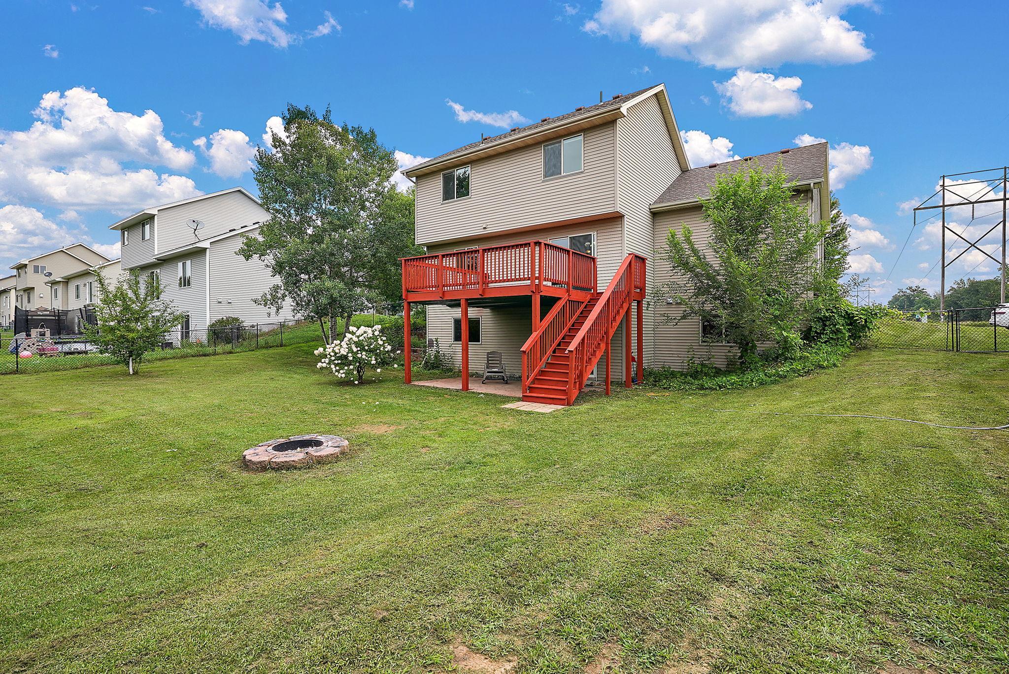 17872 Tyler Street Nw Property Photo 4