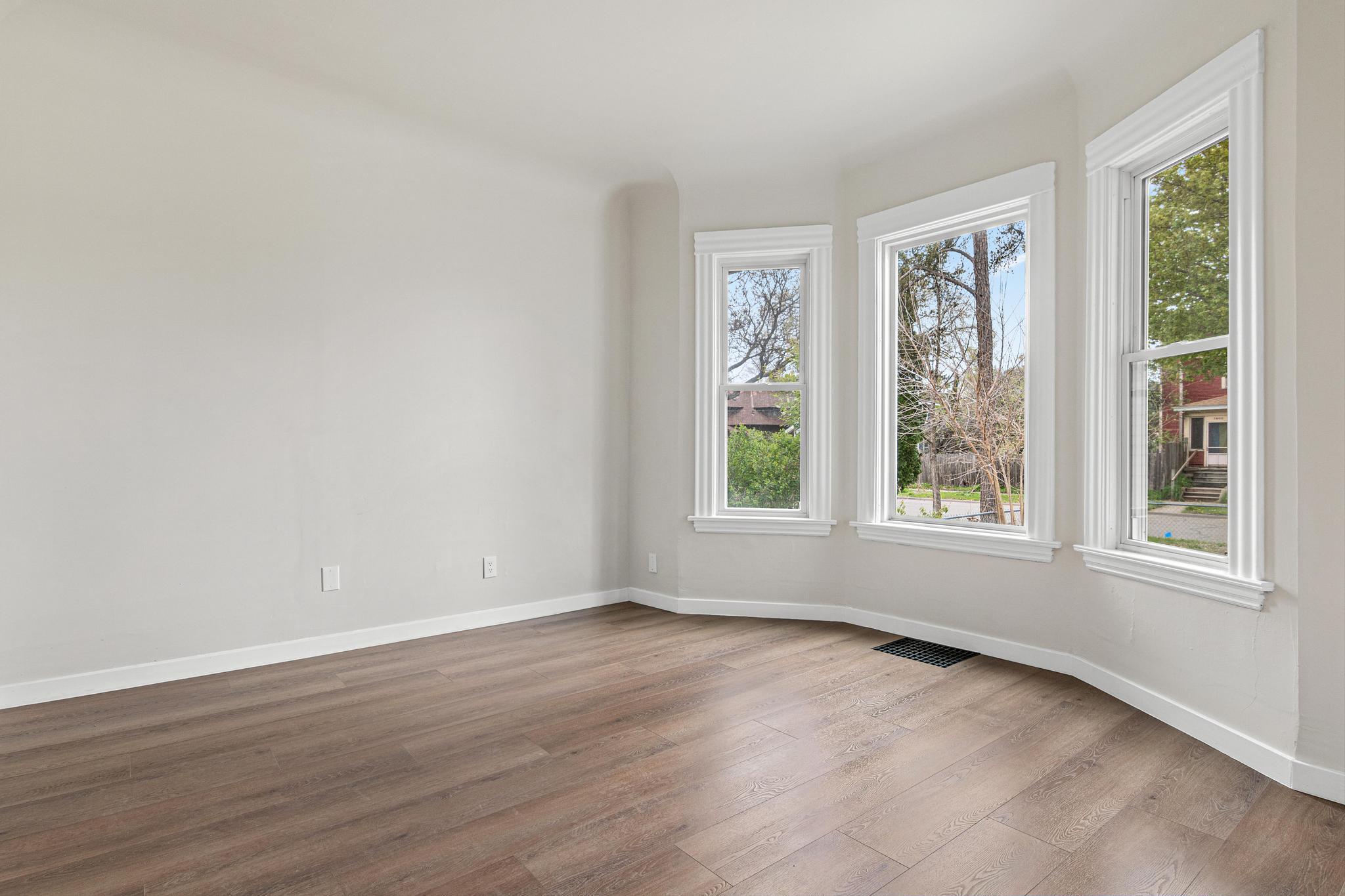 3401 Pillsbury Ave S Property Photo 6