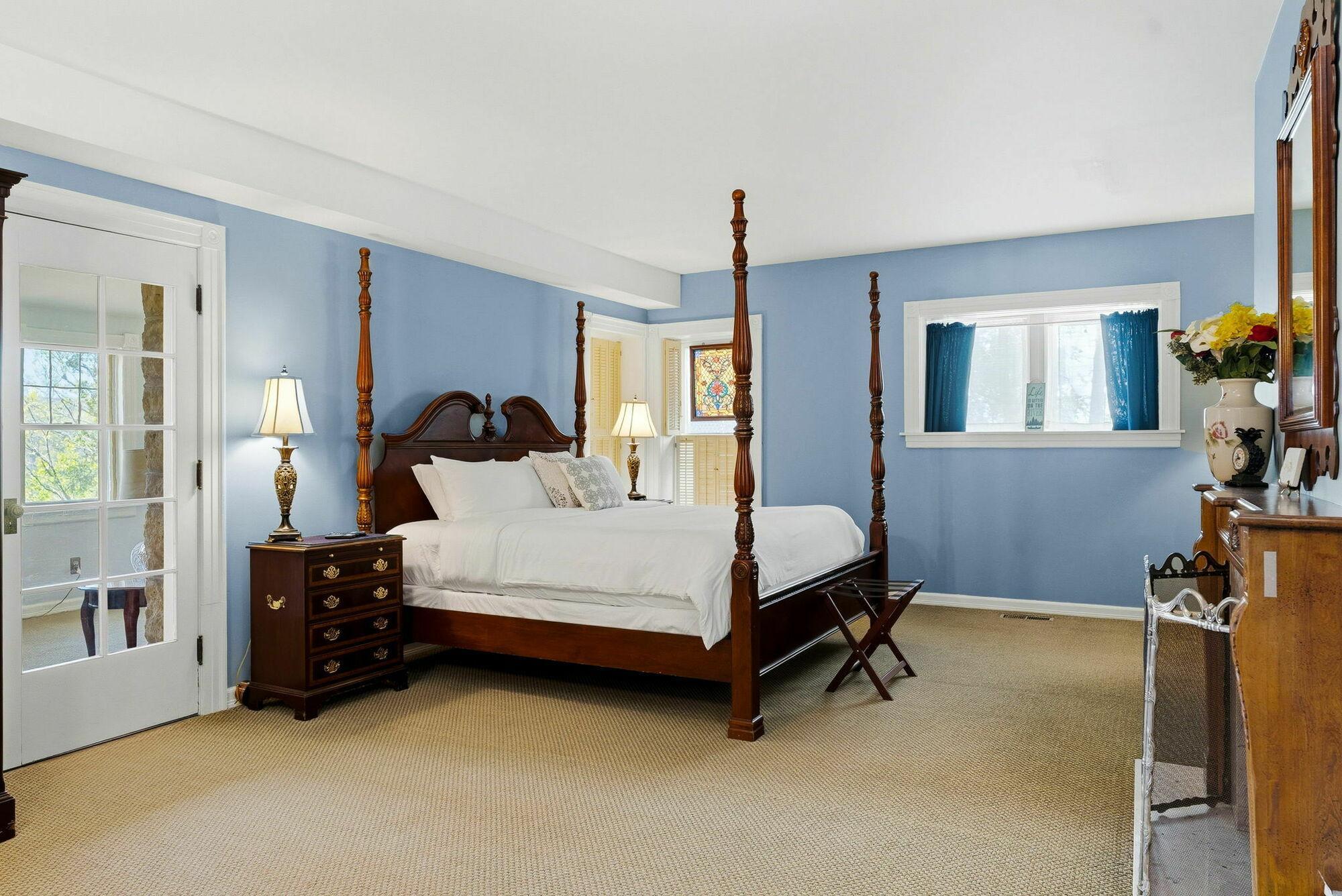 305 River Street Property Photo 10