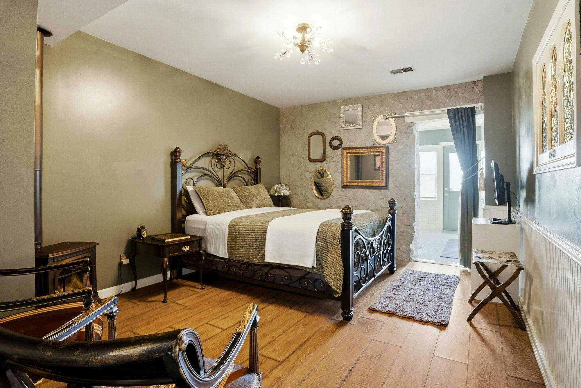 305 River Street Property Photo 18