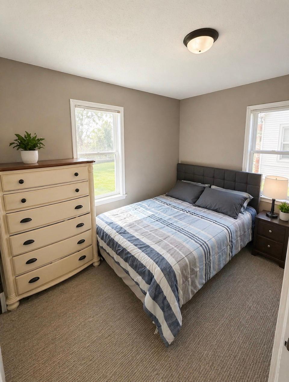 1712 Arlington Avenue E Property Photo 3