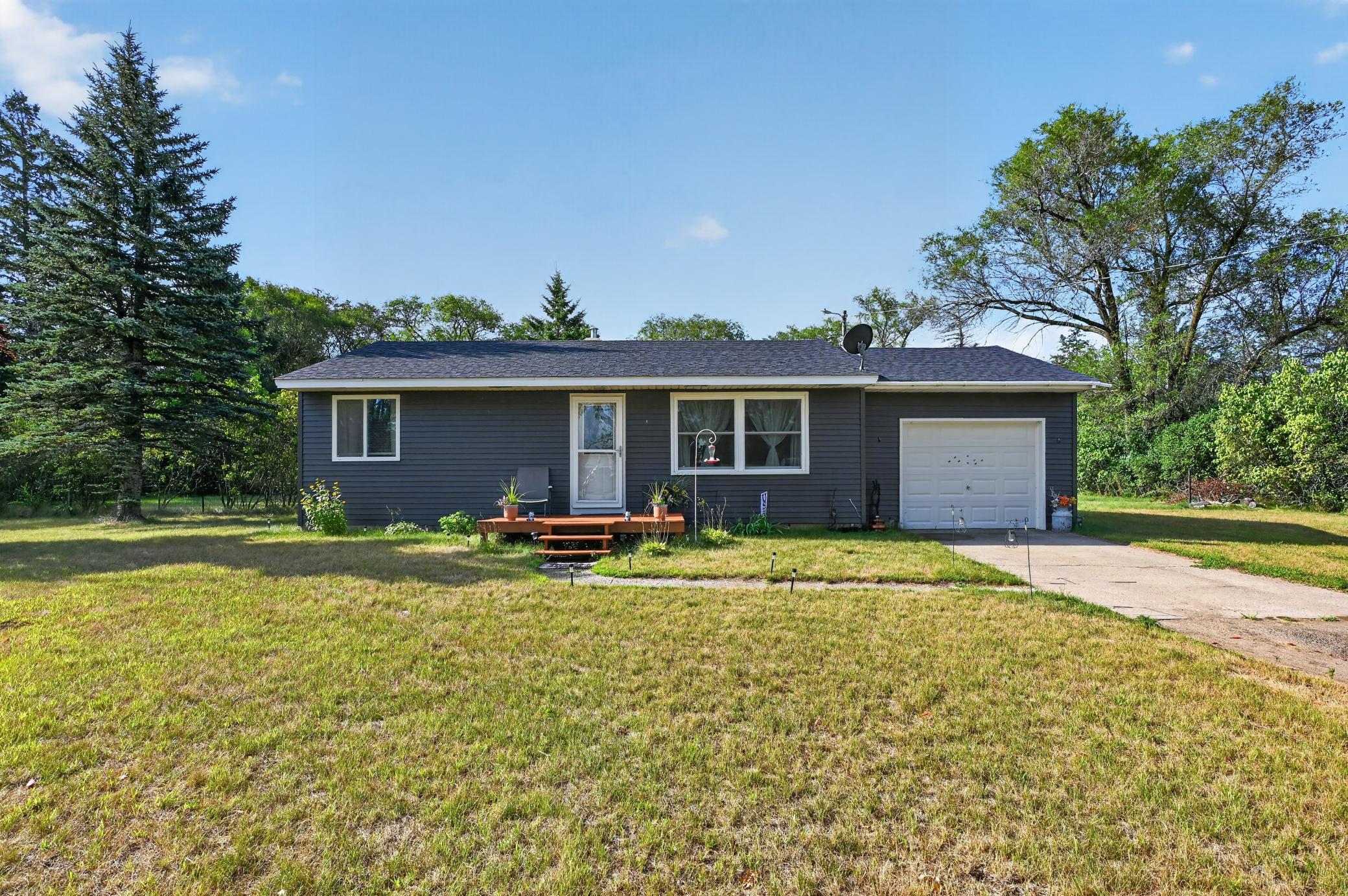 14657 150th Street Property Photo 2
