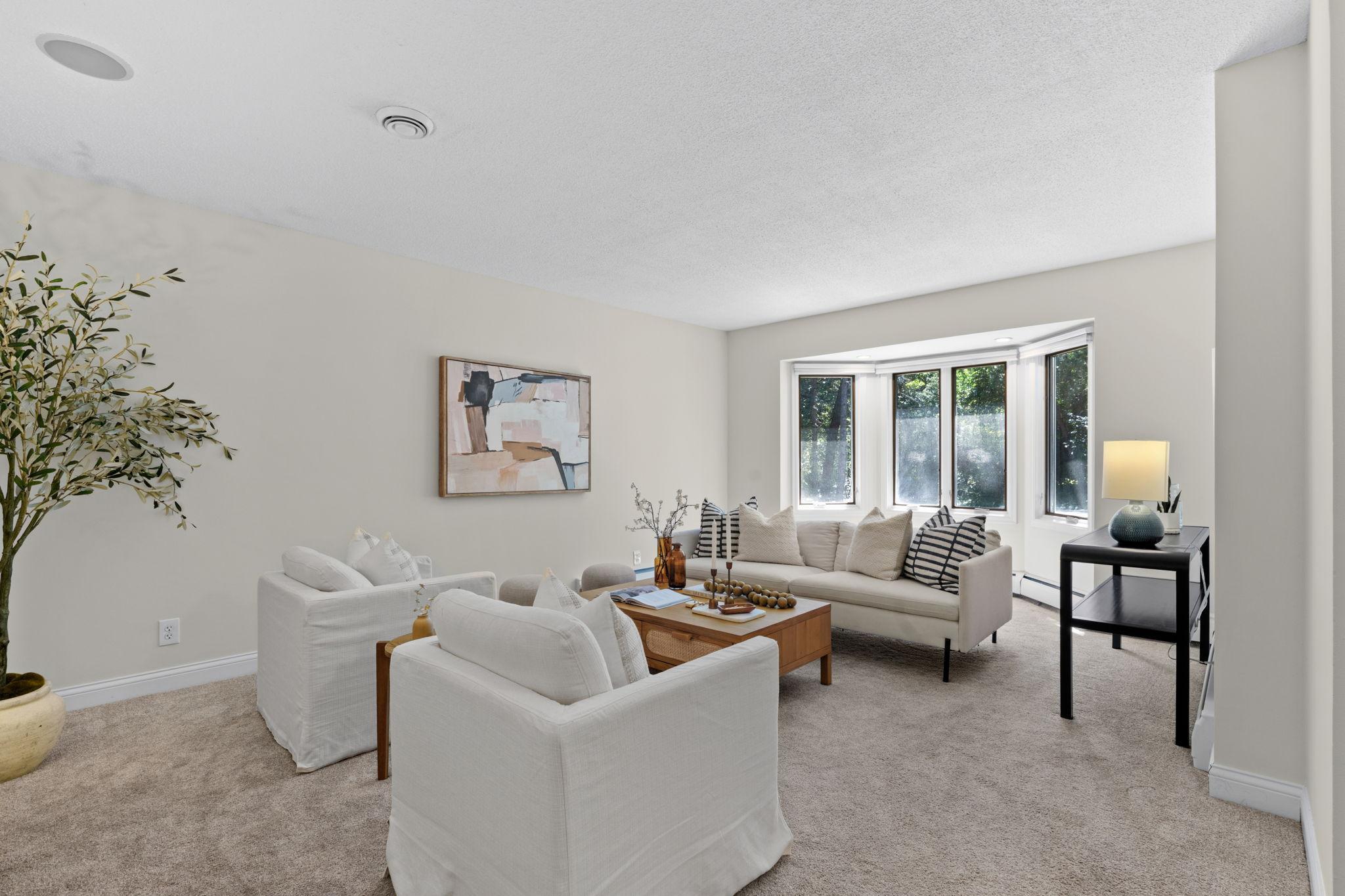 12918 Rutledge Circle Property Photo 3