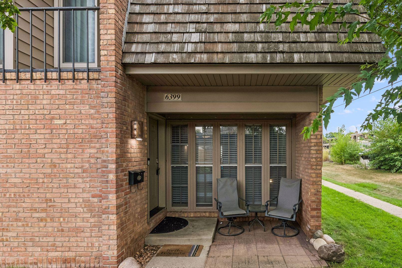 6399 Barrie Road Property Photo 1