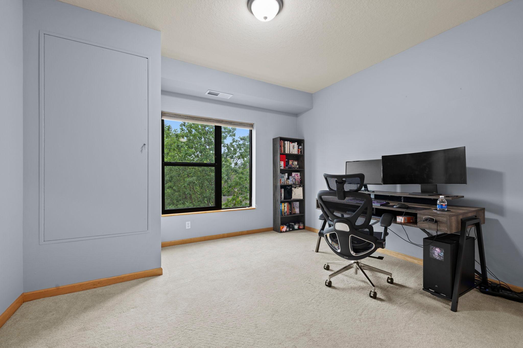 7601 Aldrich Avenue S 317 Property Photo 4