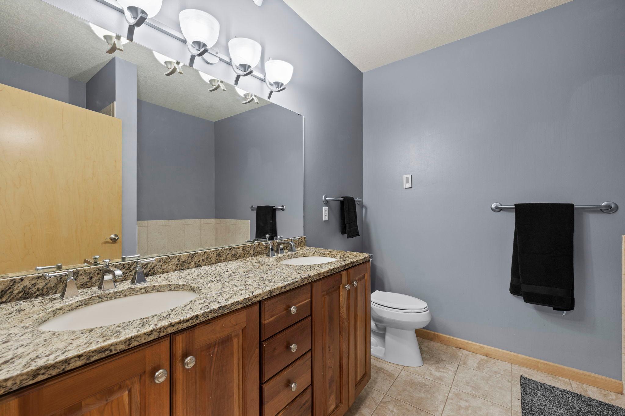 7601 Aldrich Avenue S 317 Property Photo 8