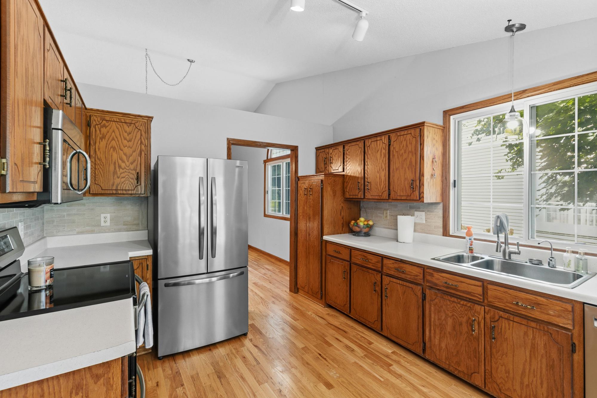 5661 Donegal Court Property Photo 4
