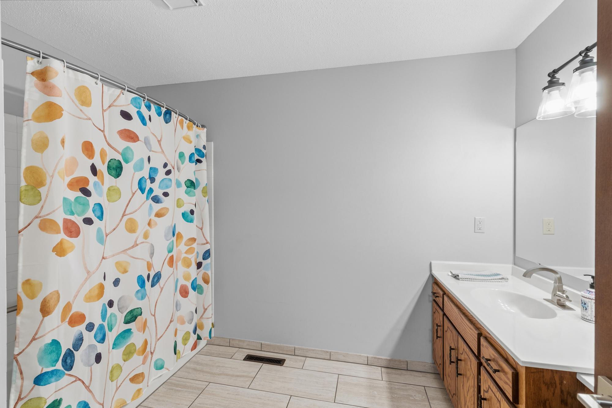 5661 Donegal Court Property Photo 10