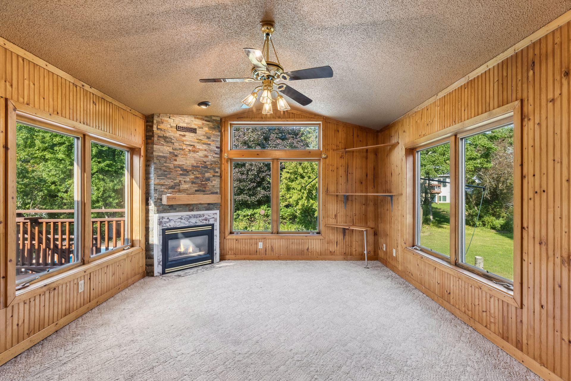 818 Pine Tree Trail Property Photo 4