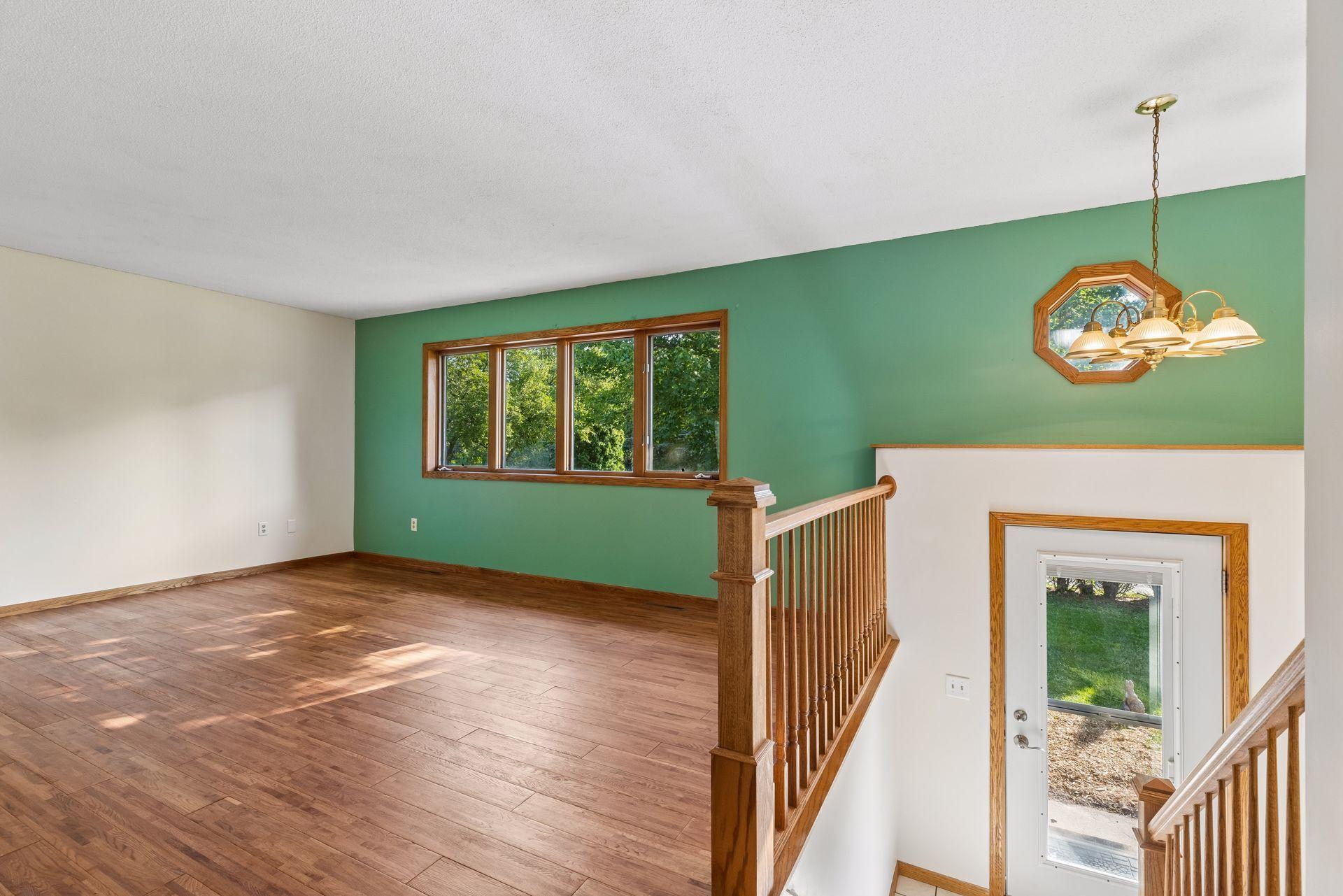 818 Pine Tree Trail Property Photo 9