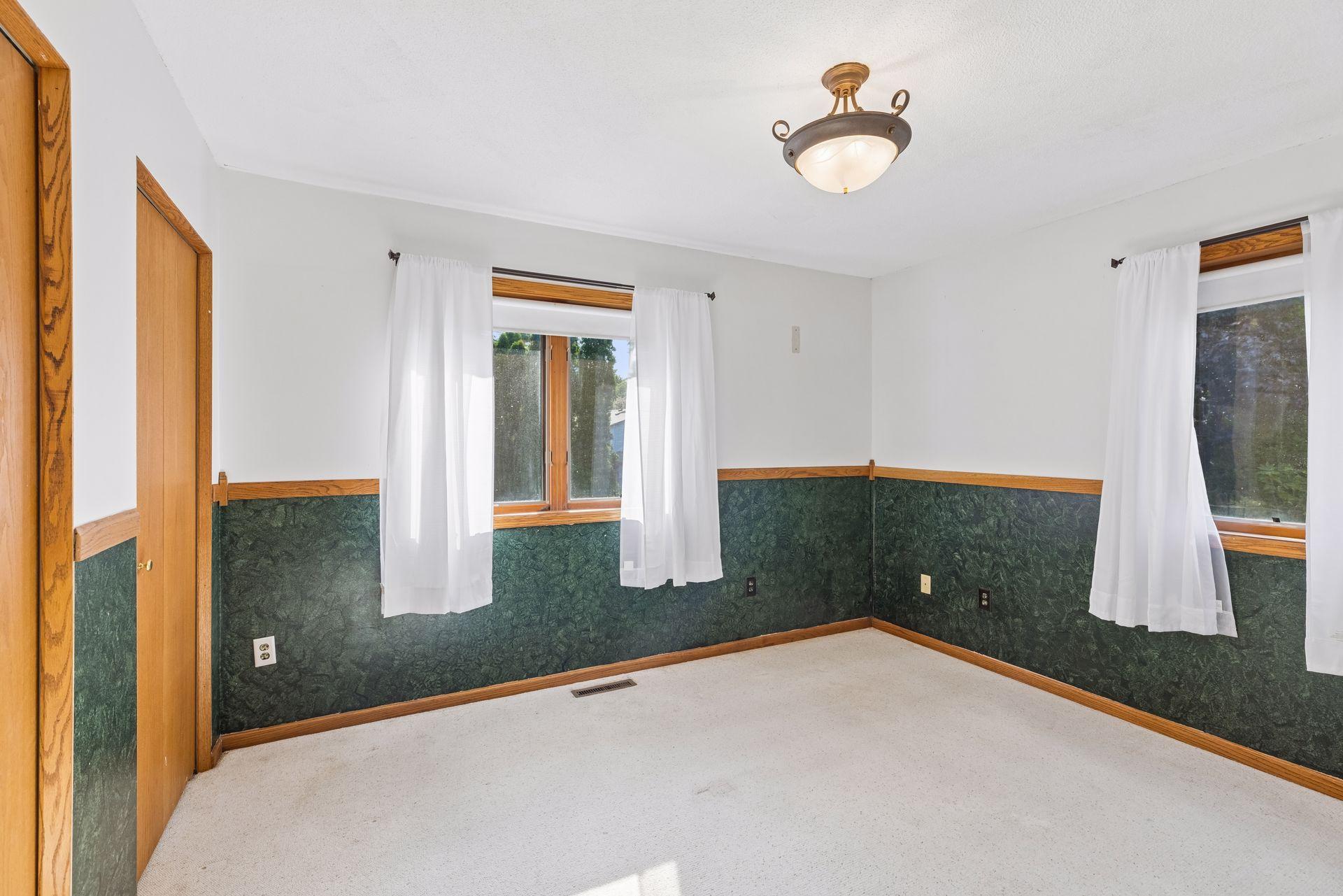 818 Pine Tree Trail Property Photo 18